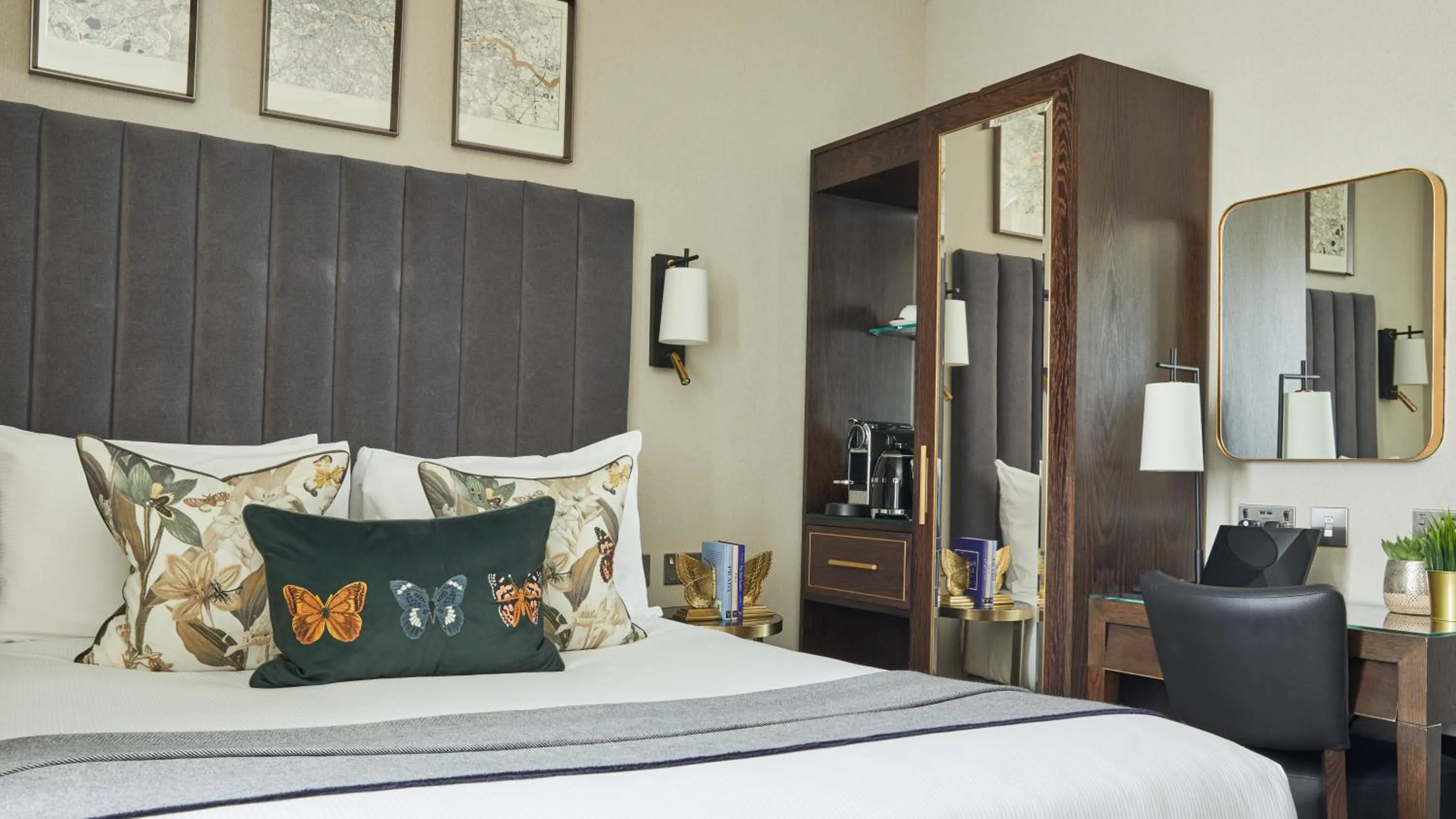 Bedroom, Bed in The Selwyn, Richmond