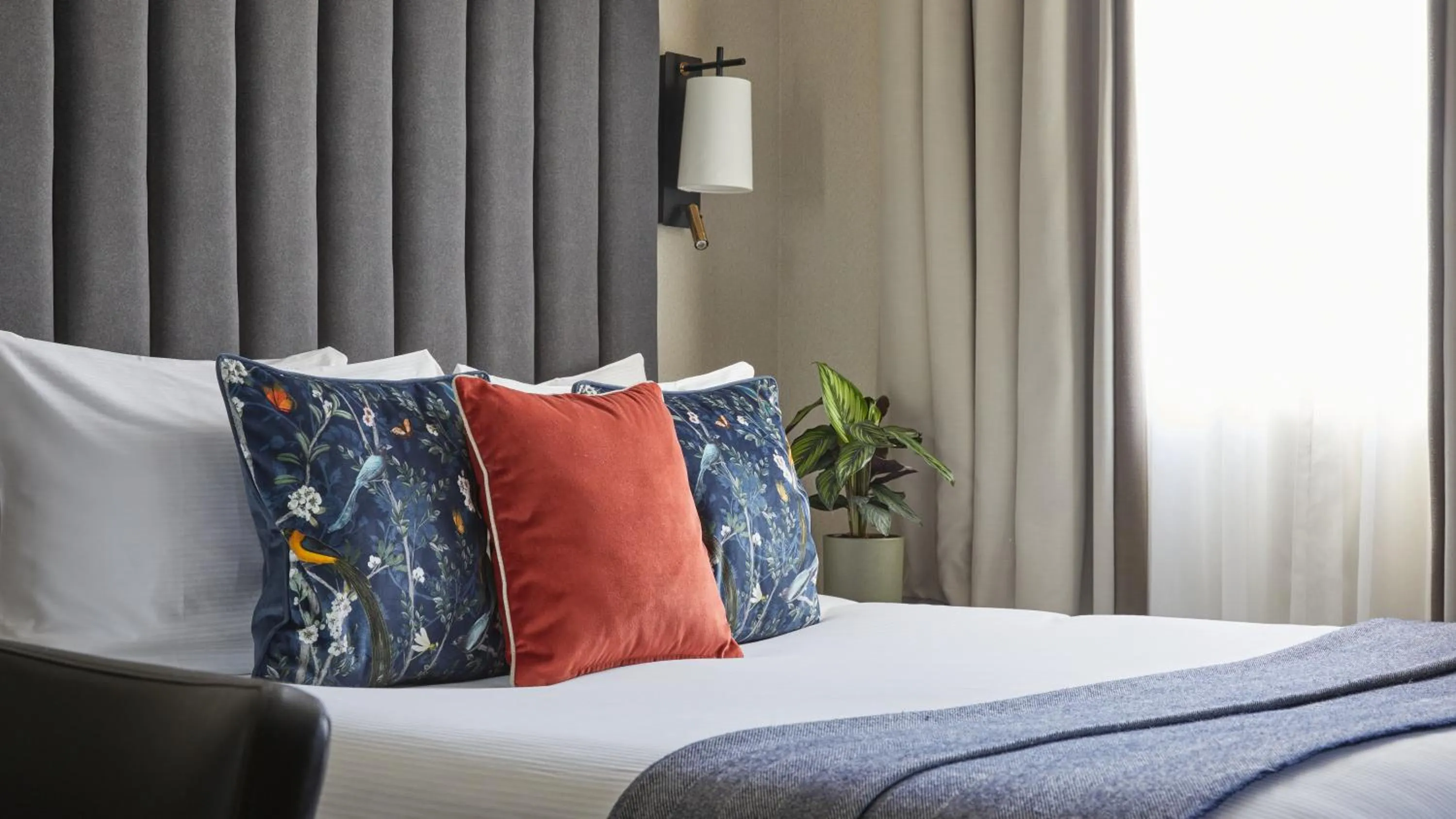 Bedroom, Bed in The Selwyn, Richmond