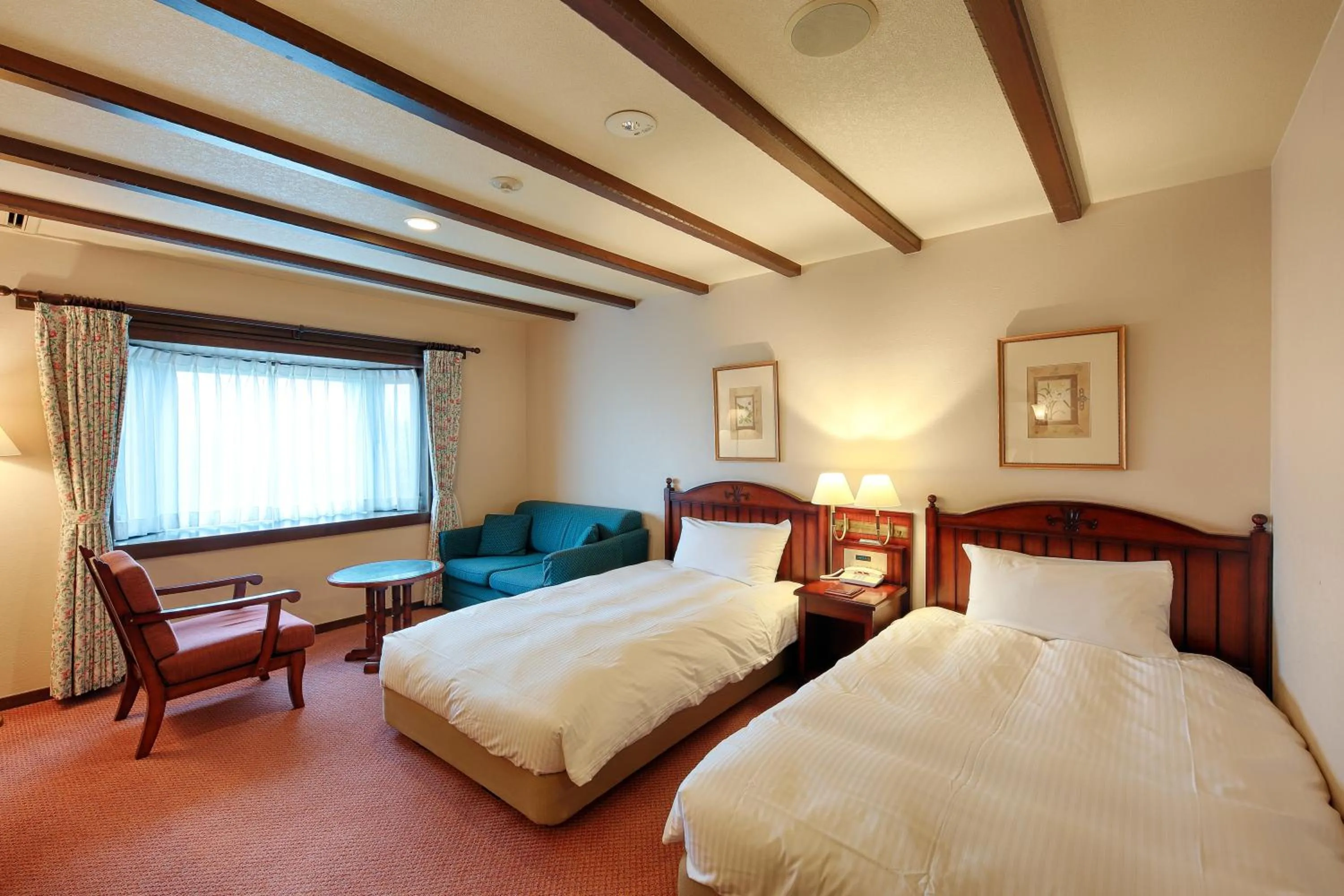 Photo of the whole room, Bed in Sun Members Hirugano