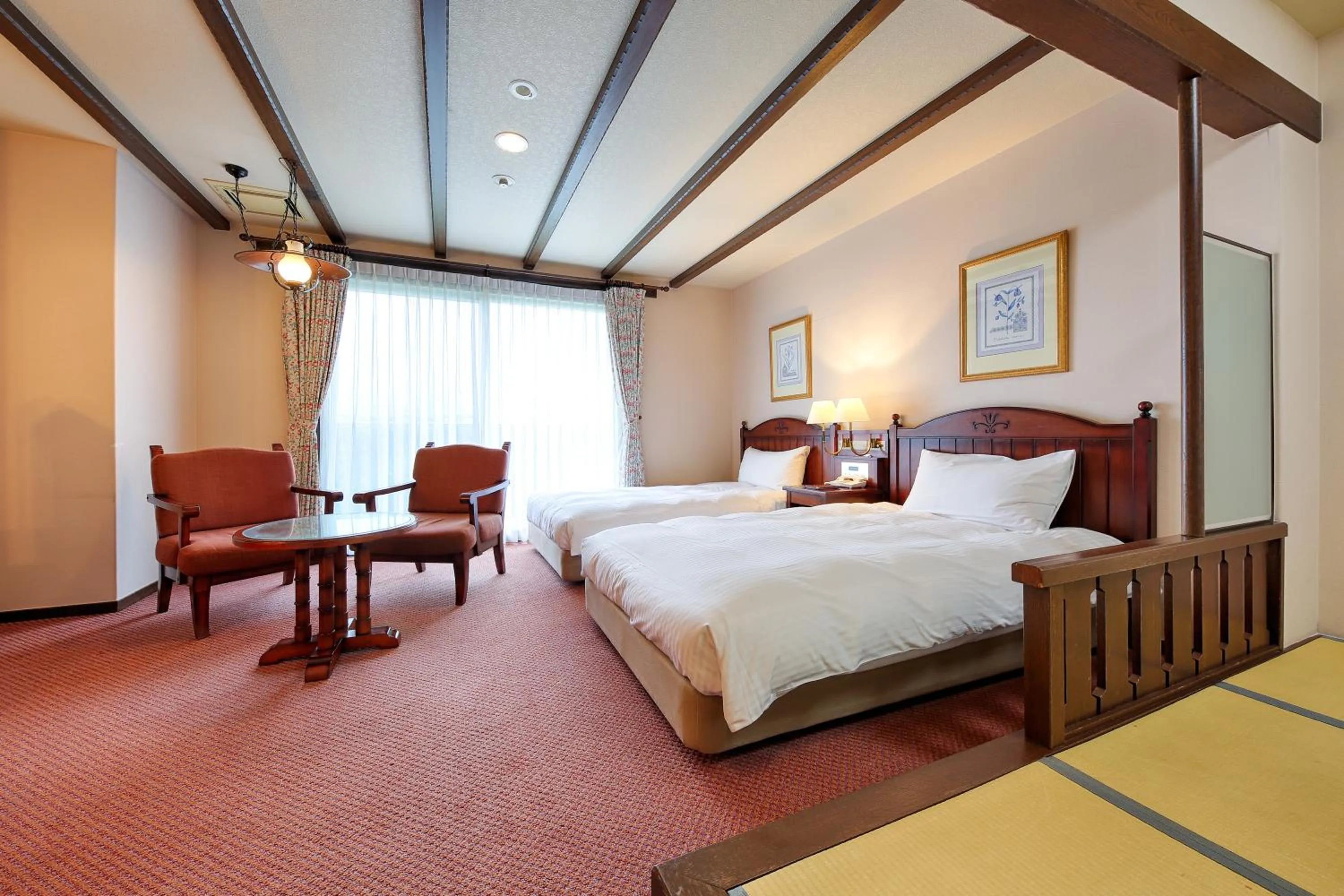 Photo of the whole room, Bed in Sun Members Hirugano