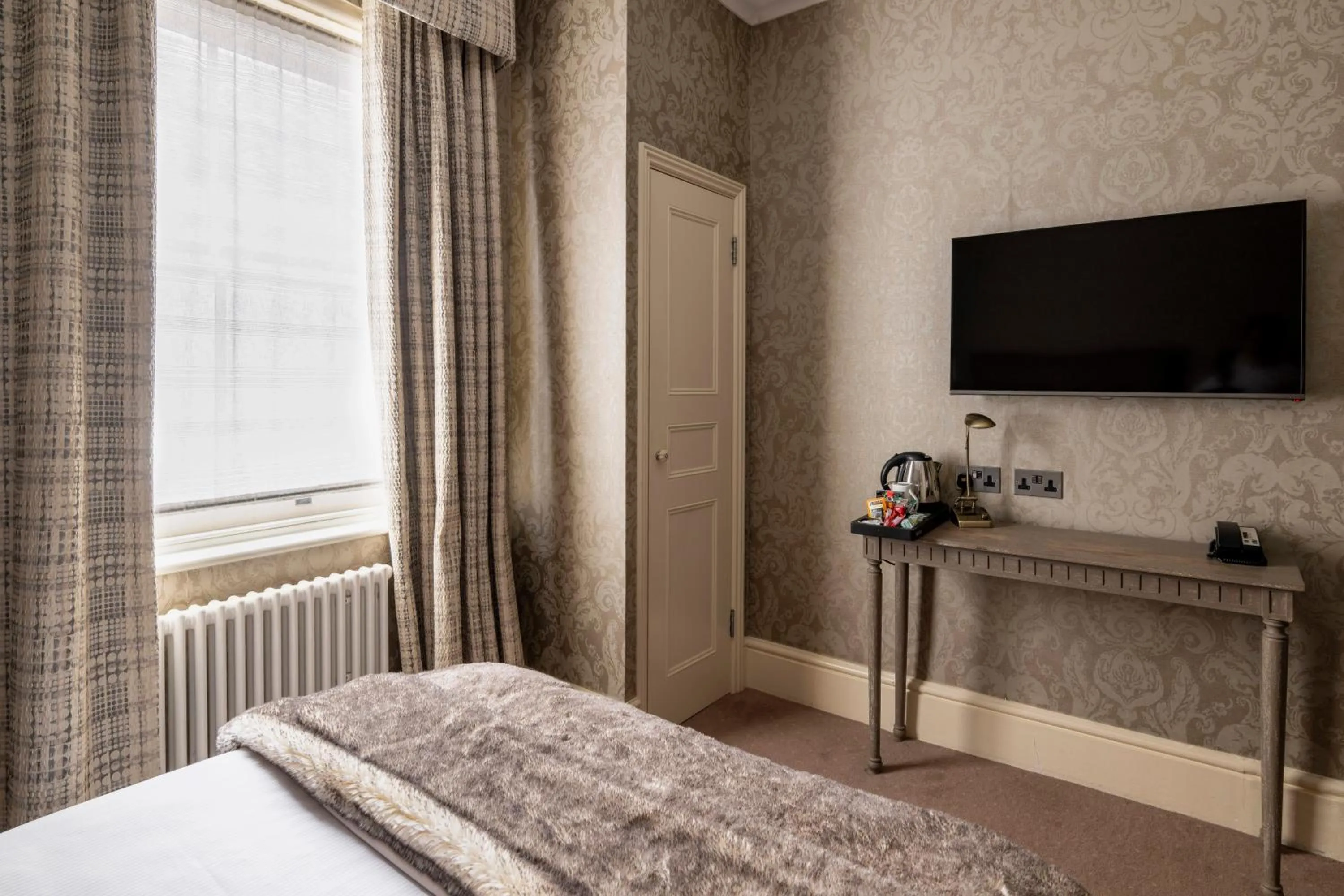 Bed in The Petersham