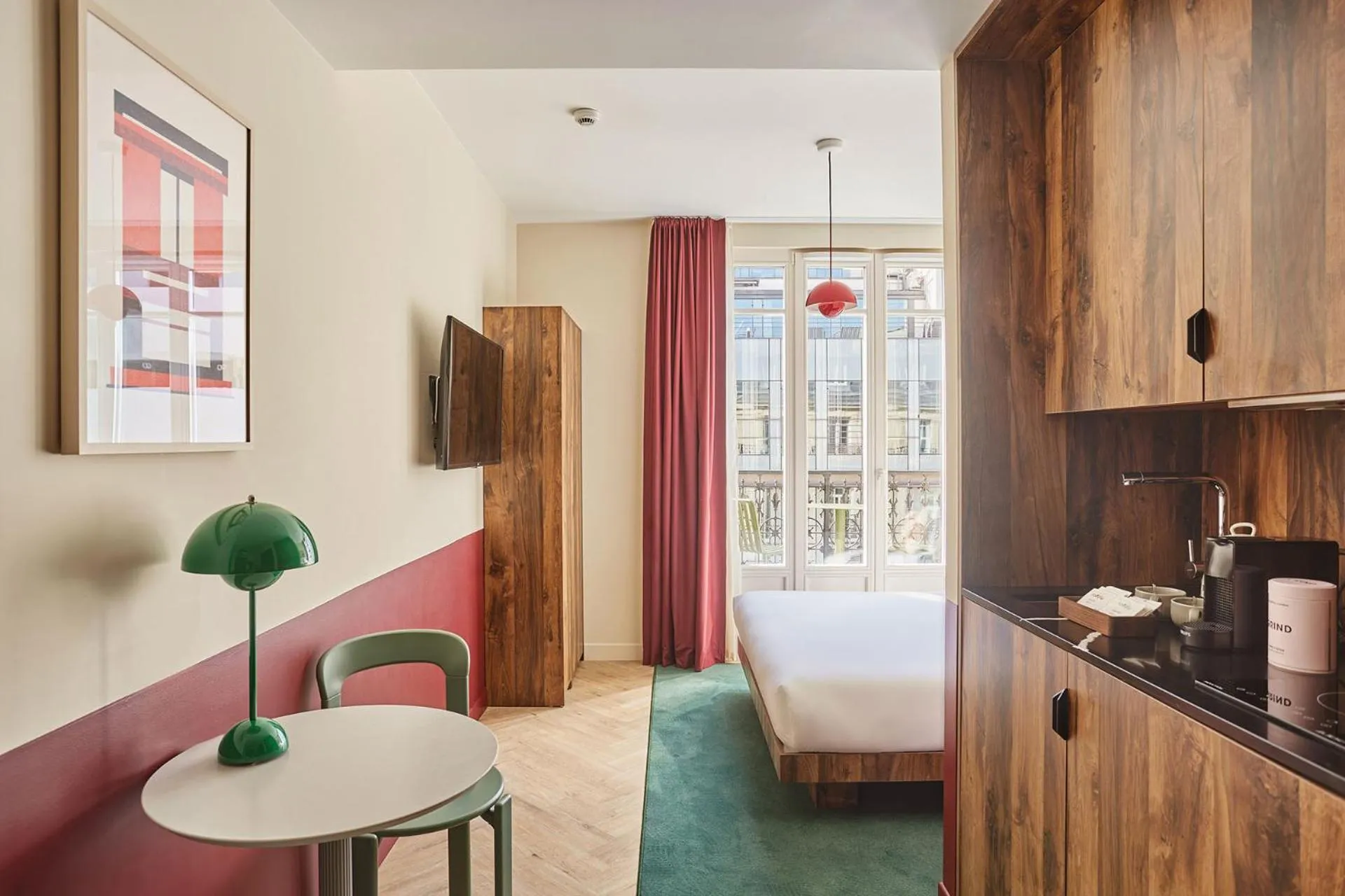 Bed in Numa Paris Champs-Élysées