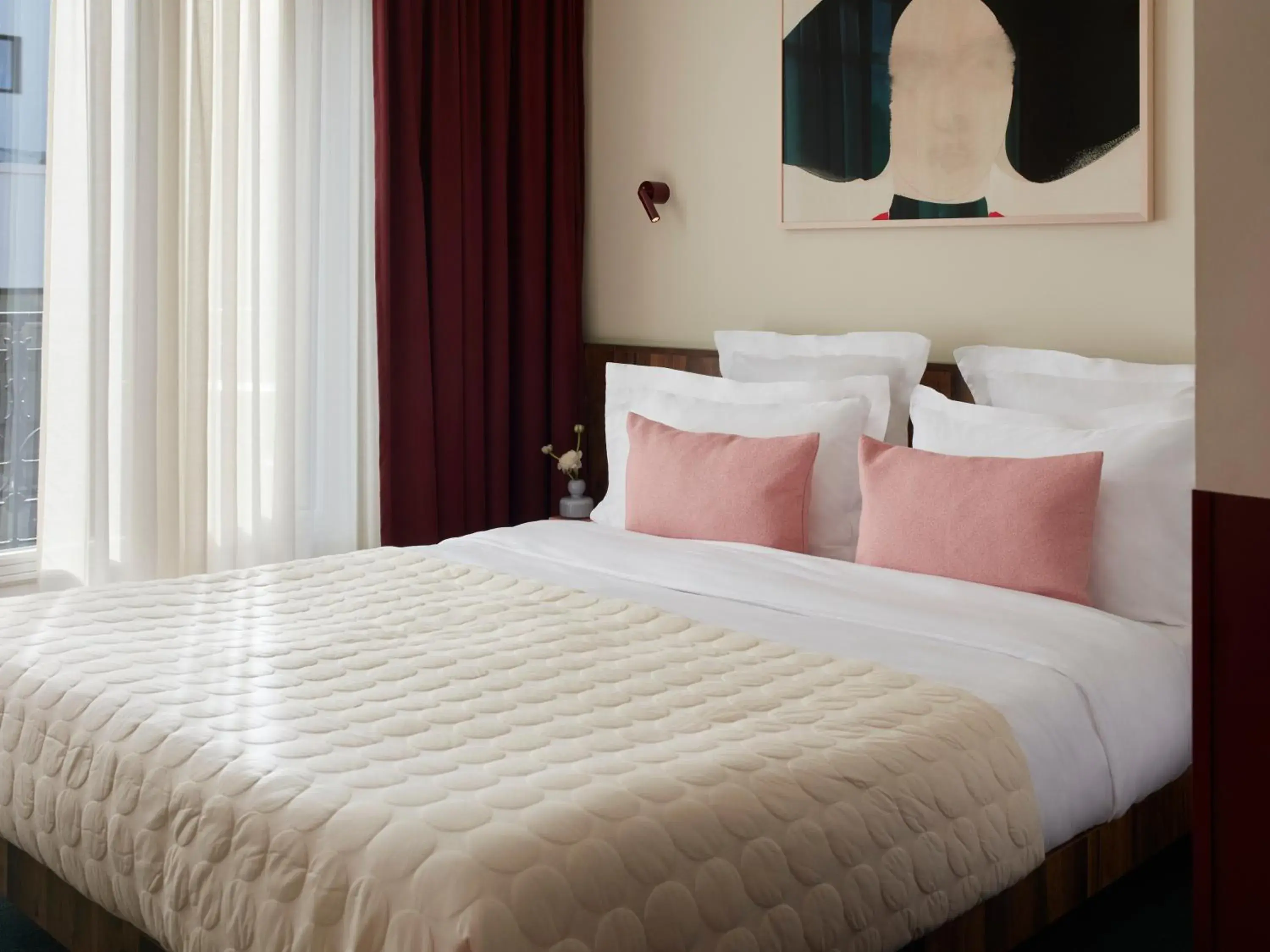 Medium Studio with Kitchenette in Numa Paris Champs-Élysées Medium Studio with Kitchenette in Numa Paris Champs-Élysées