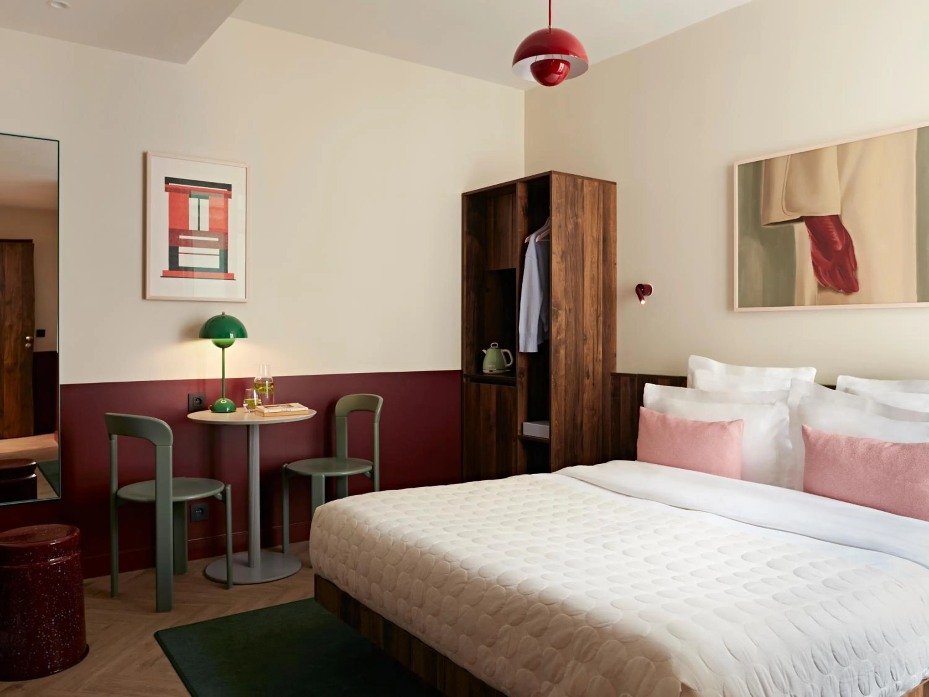 Photo of the whole room, Bed in Numa Paris Champs-Élysées