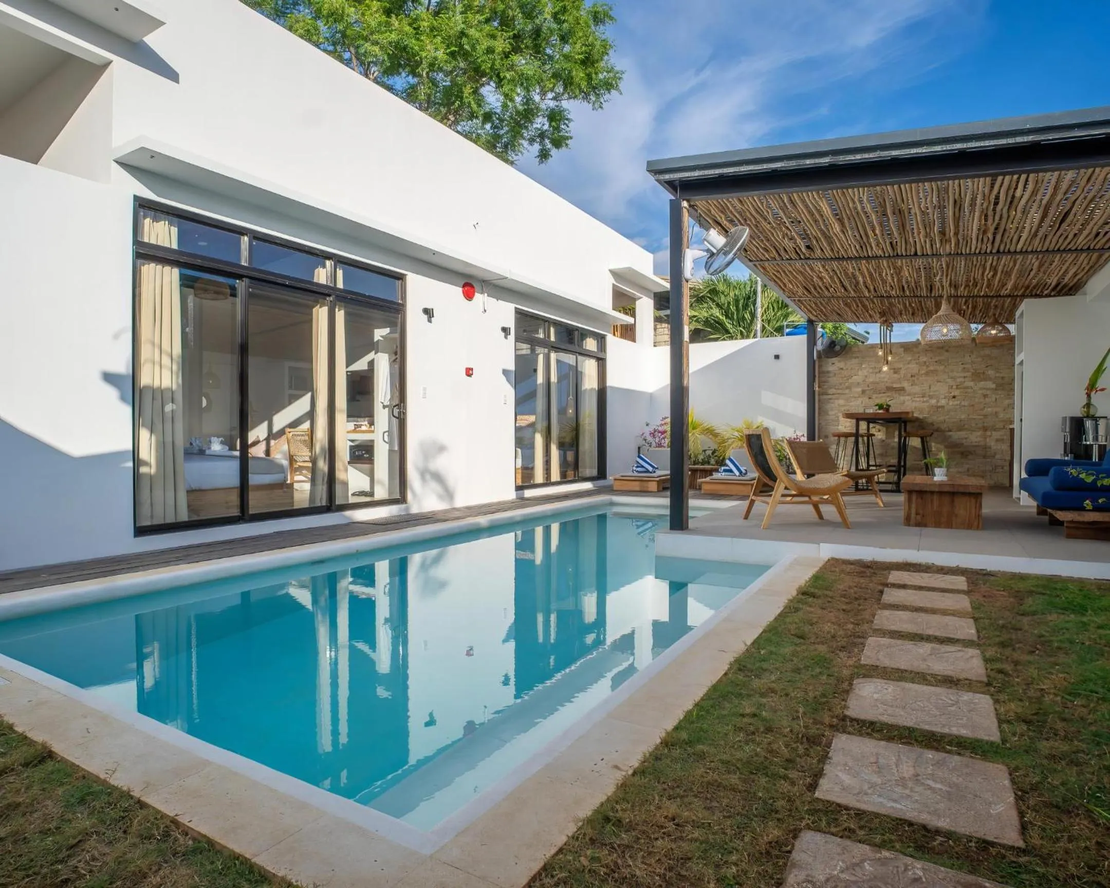 Swimming pool in Villa Kasadya