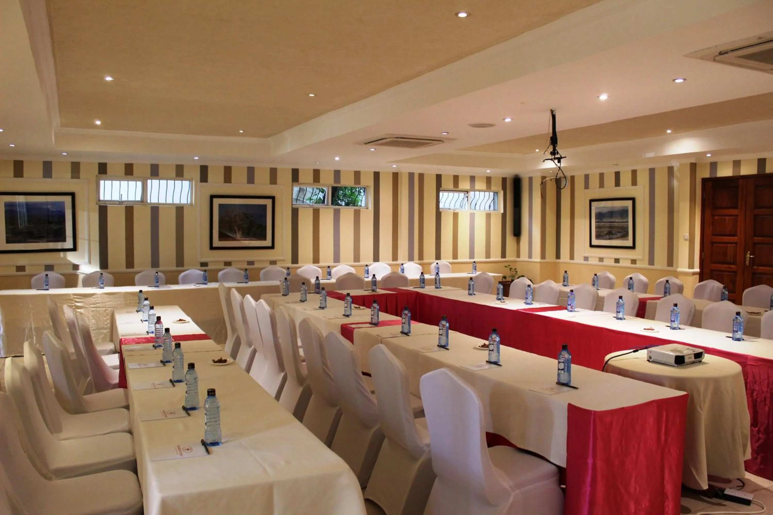 Business facilities in Sovereign Hotel