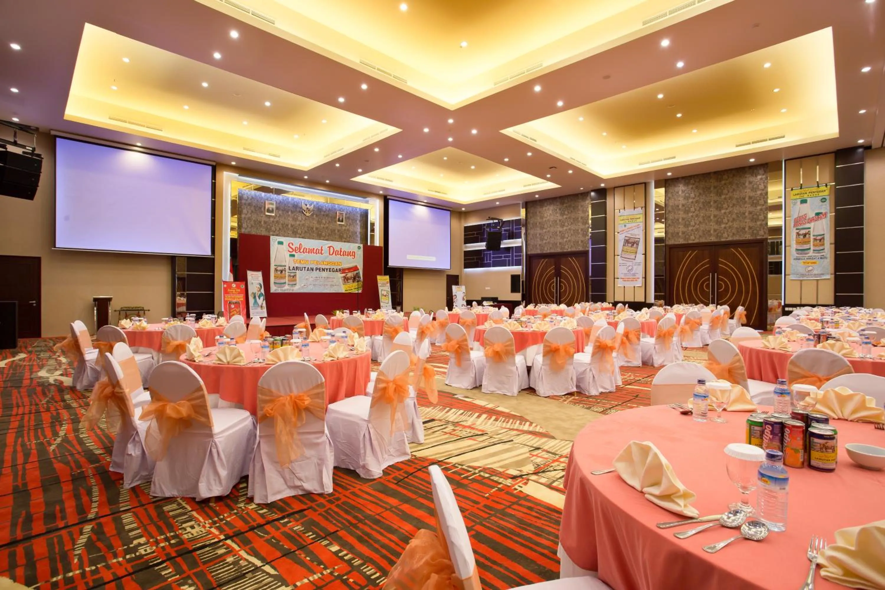 Meeting/conference room in Golden Palace Hotel Lombok