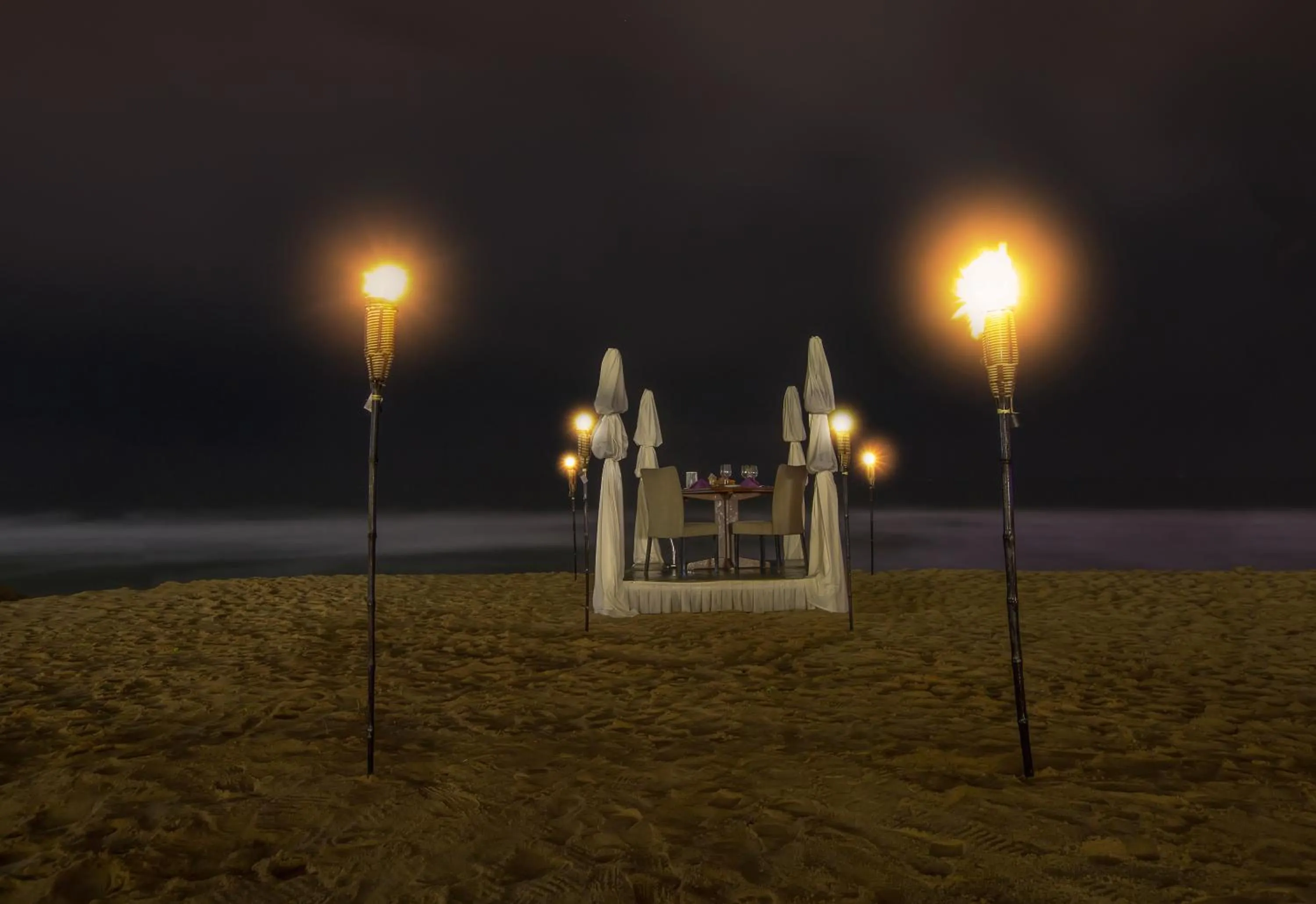 Avenra Beach Hikkaduwa