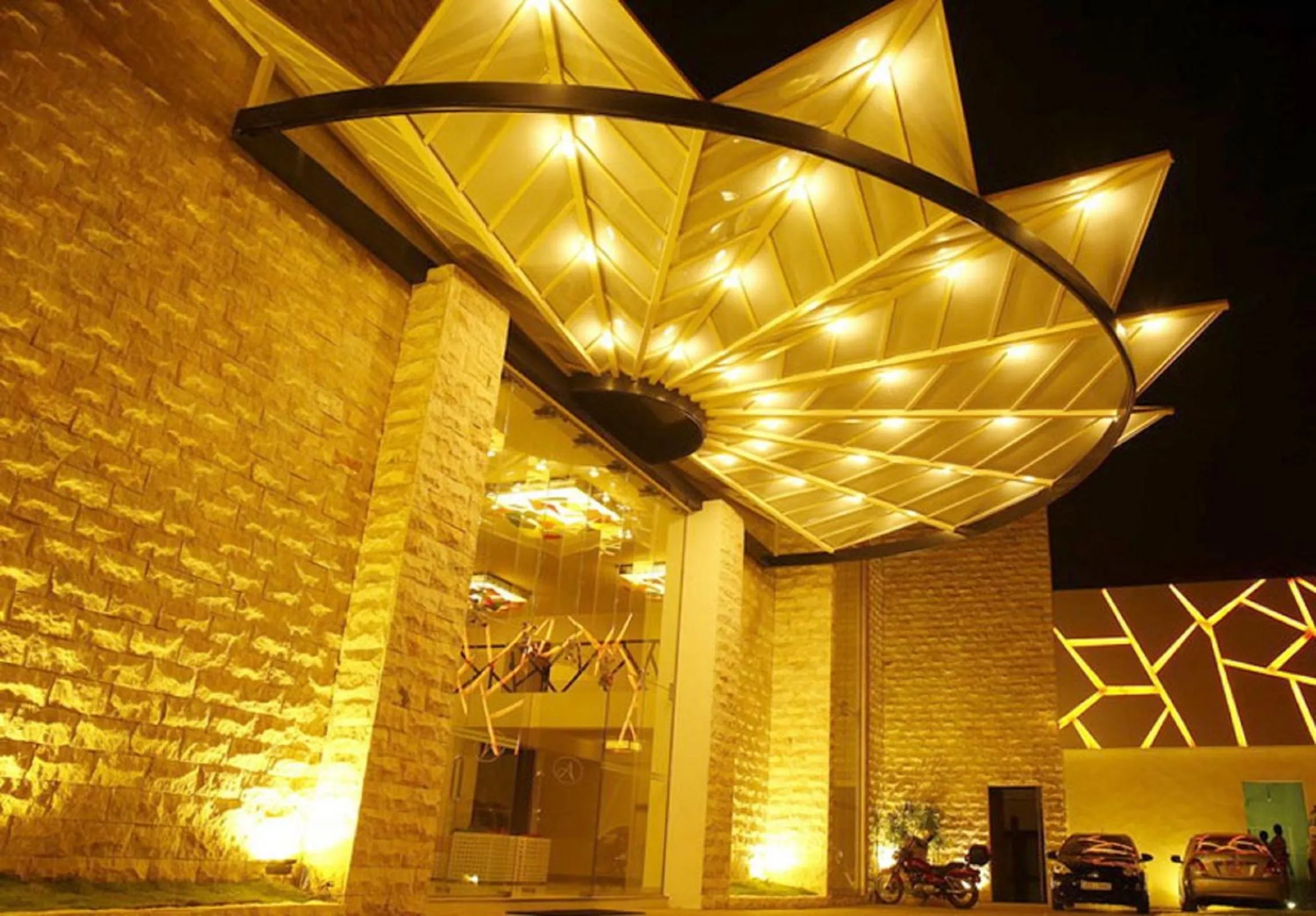 Facade/entrance in Avenra Beach Hikkaduwa