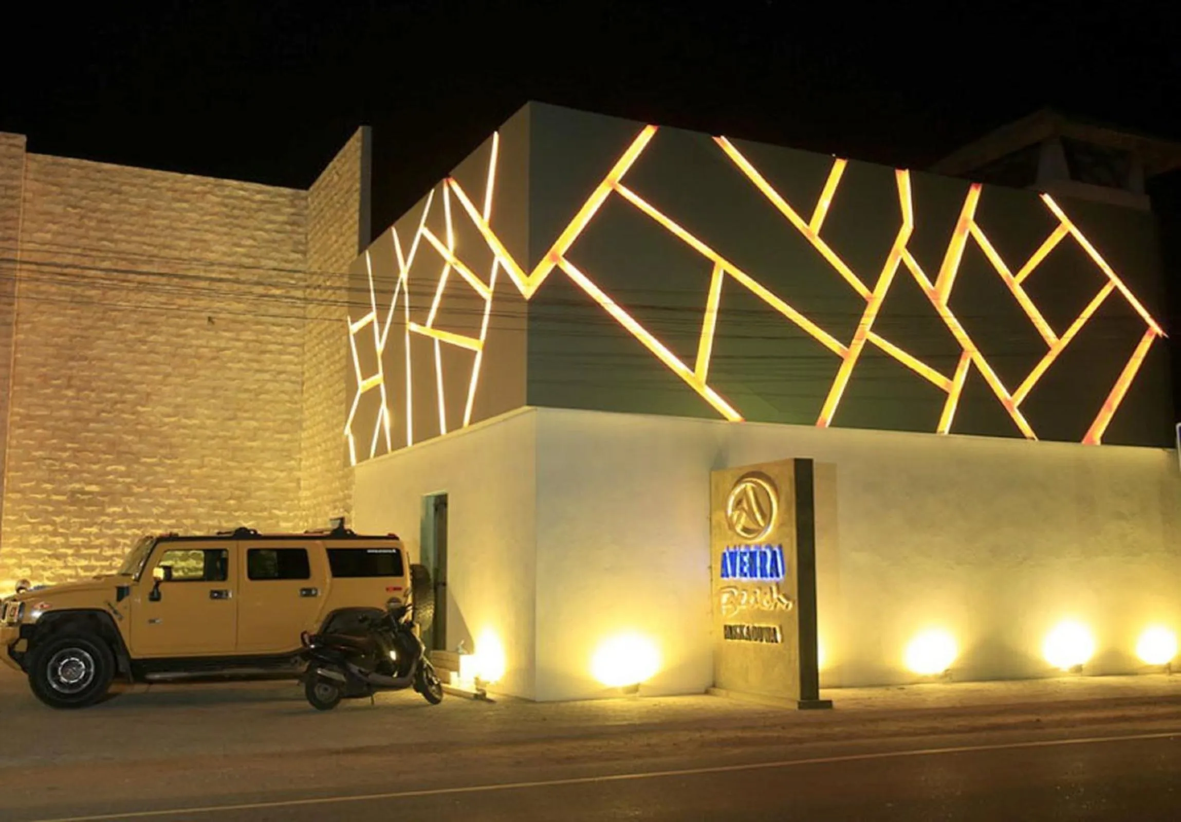 Facade/entrance in Avenra Beach Hikkaduwa