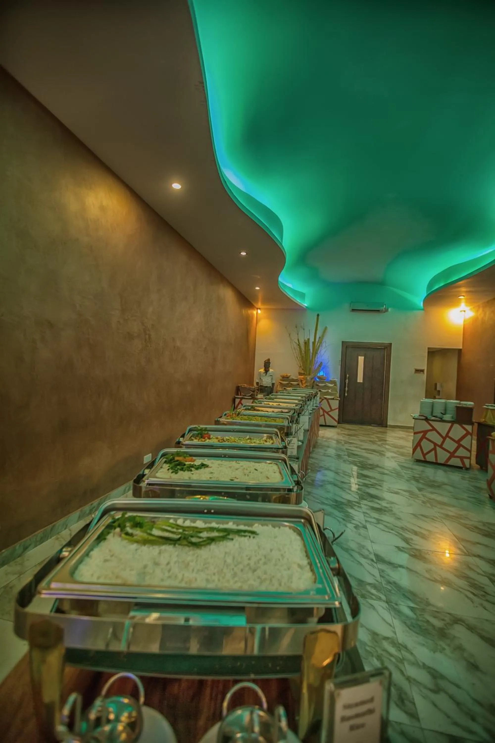 Avenra Beach Hikkaduwa