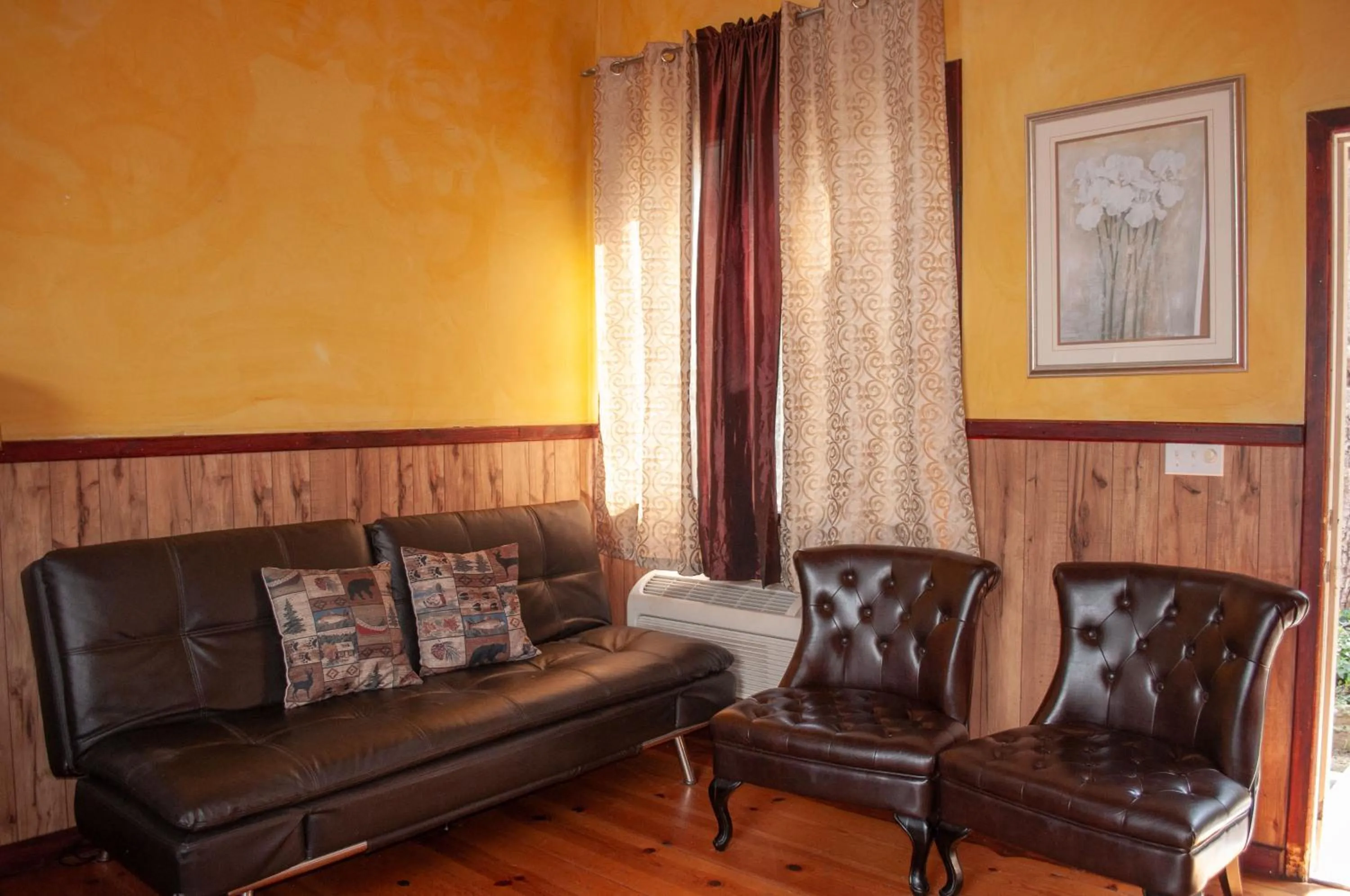 Living room in Sequoia River Front Cabins