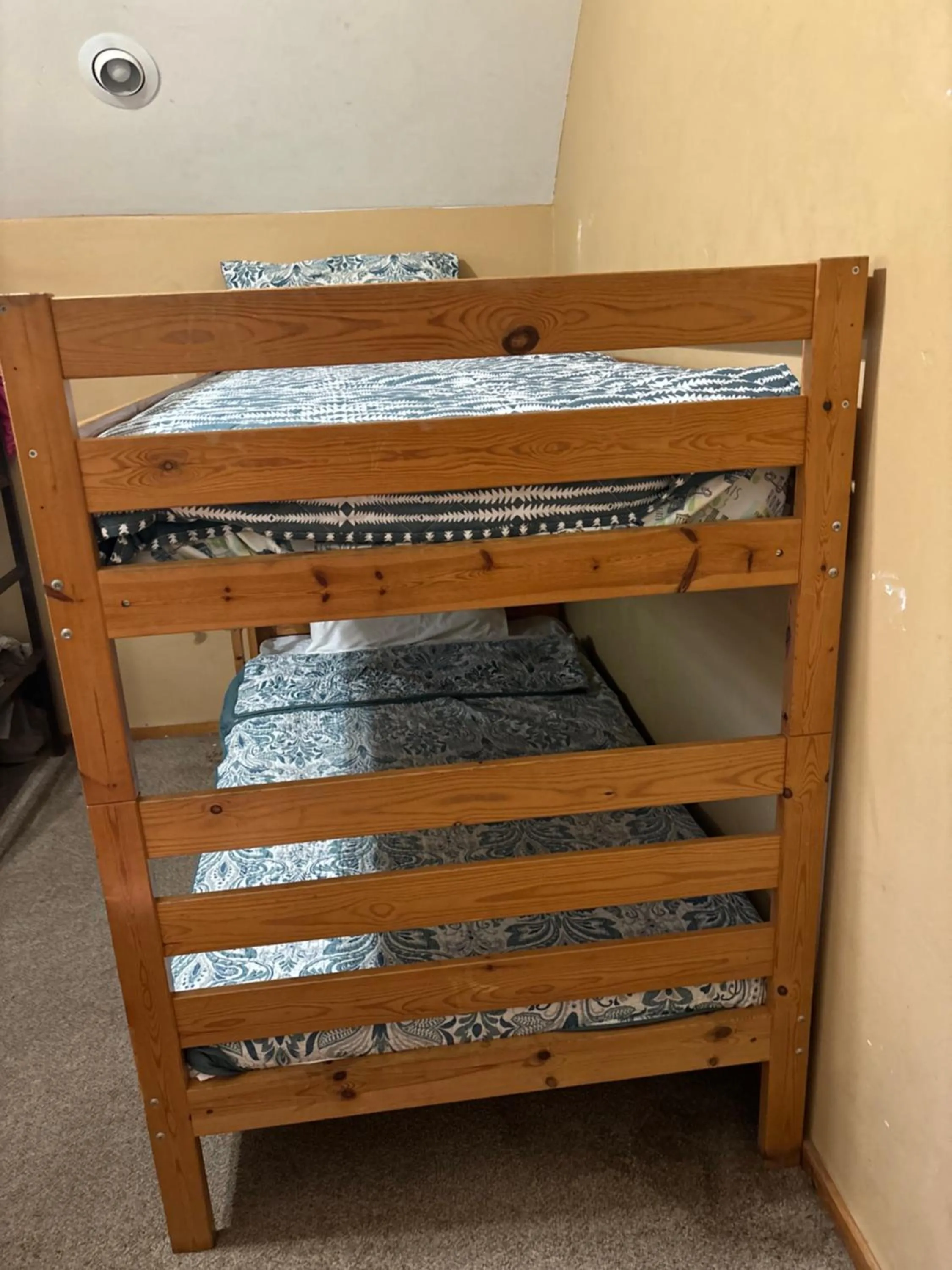 bunk bed, Bed in Sequoia River Front Cabins