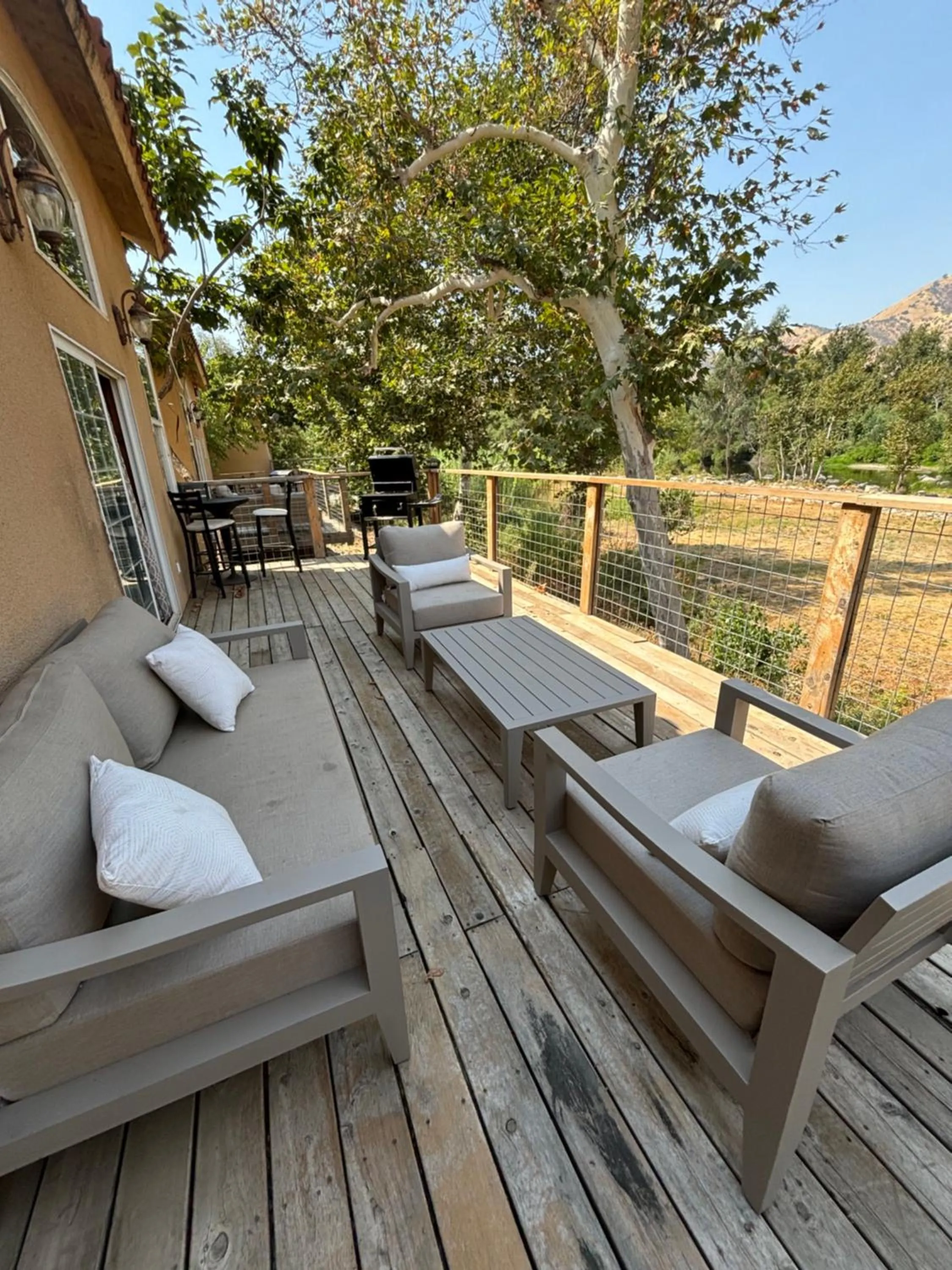 Sequoia River Front Cabins