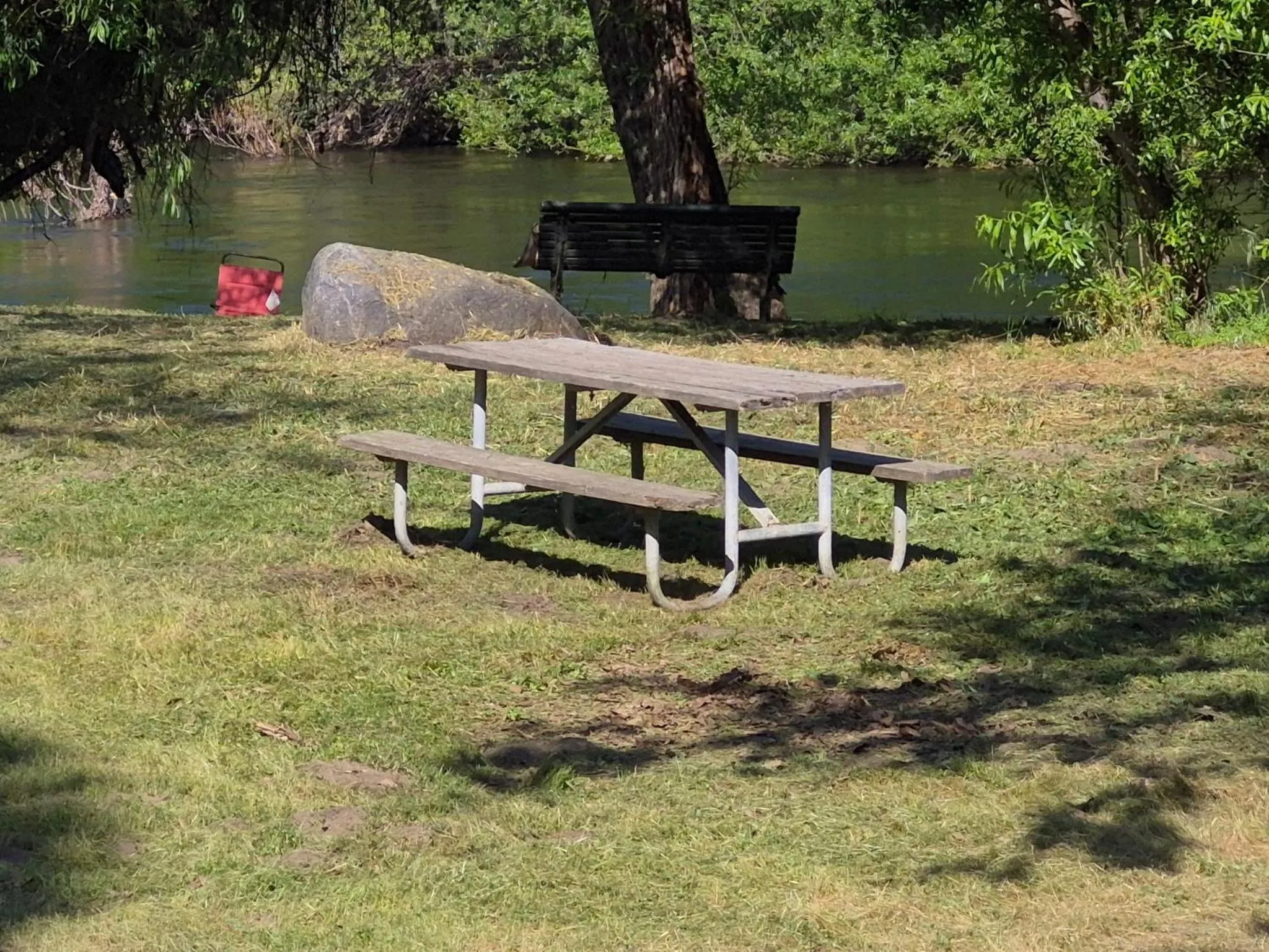 Sequoia River Front Cabins