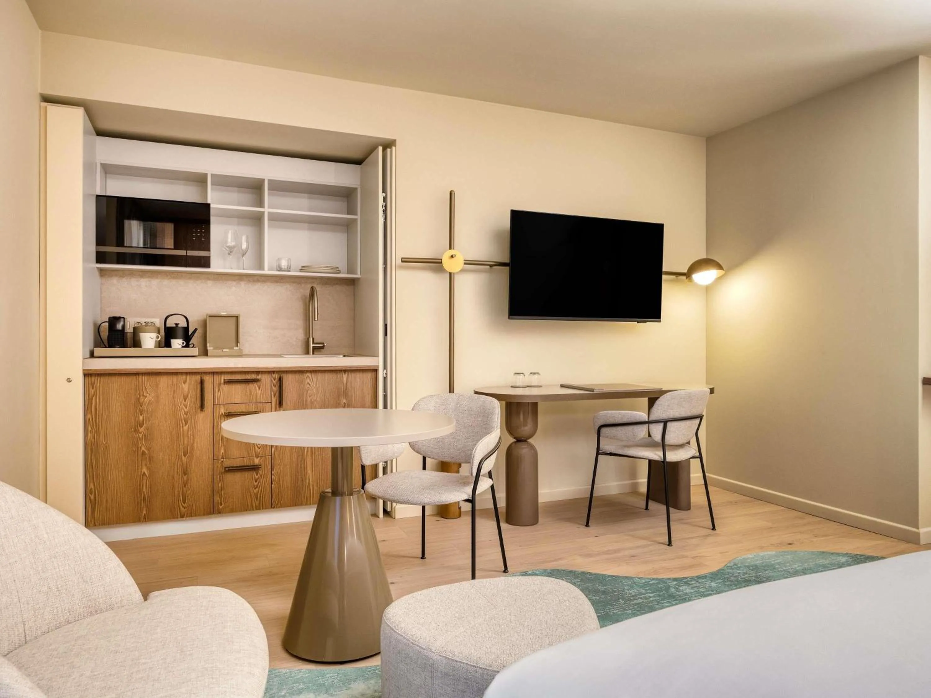 Bedroom in Mövenpick hotel Brussels airport