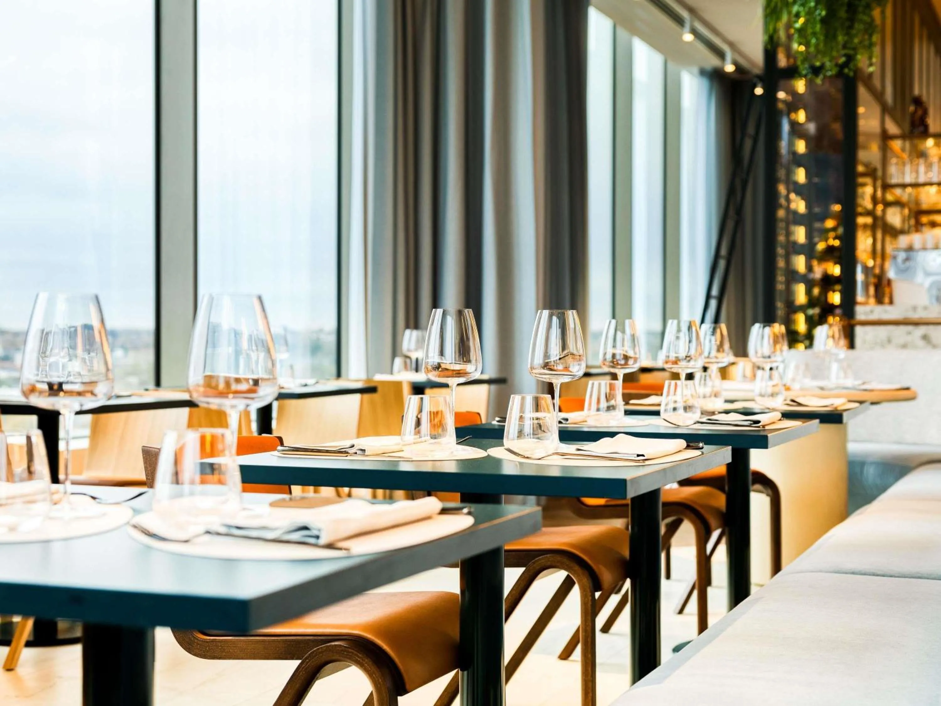 Restaurant/places to eat in Mövenpick hotel Brussels airport