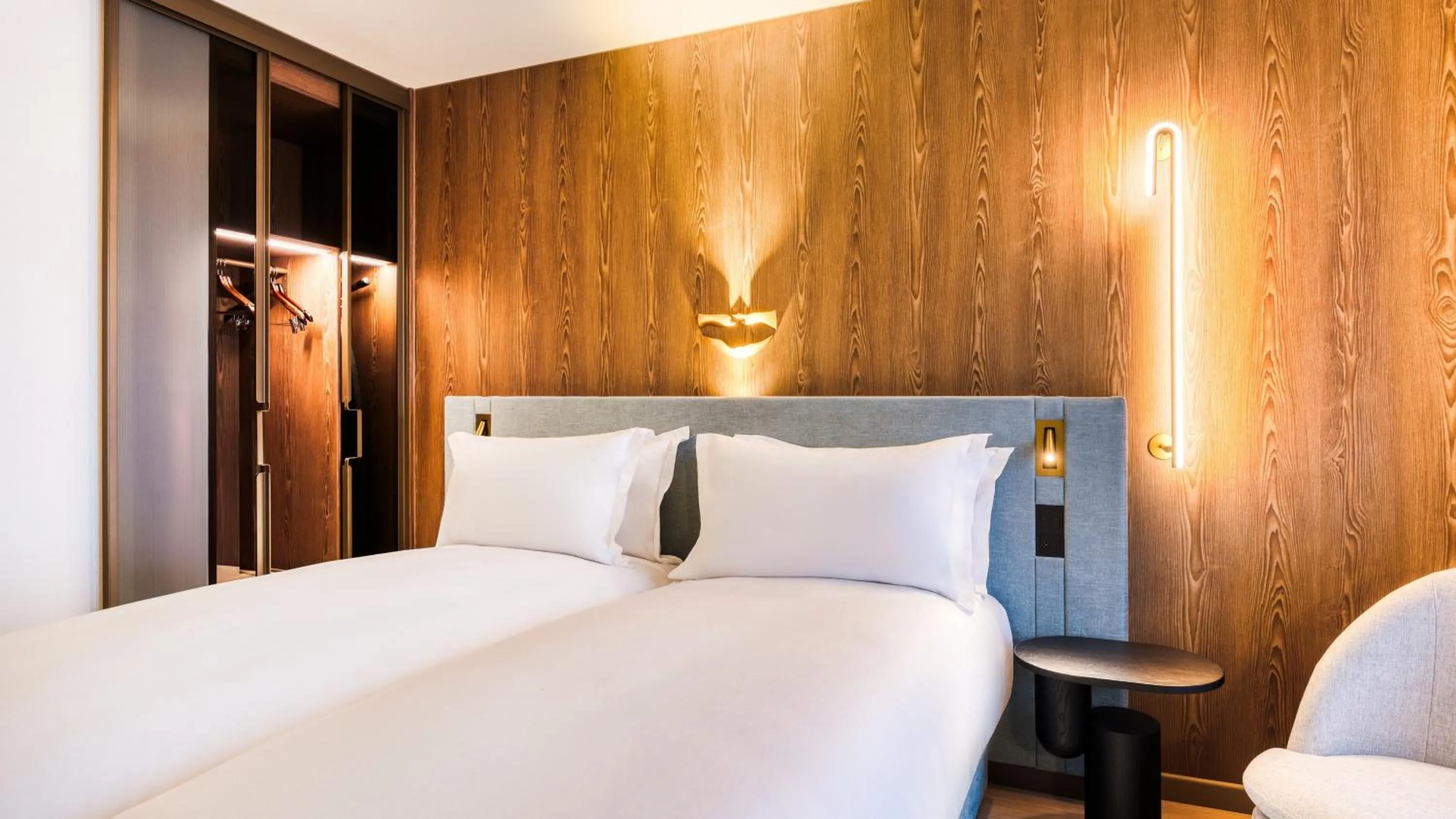 Bed in Mövenpick Hotel Brussels Airport