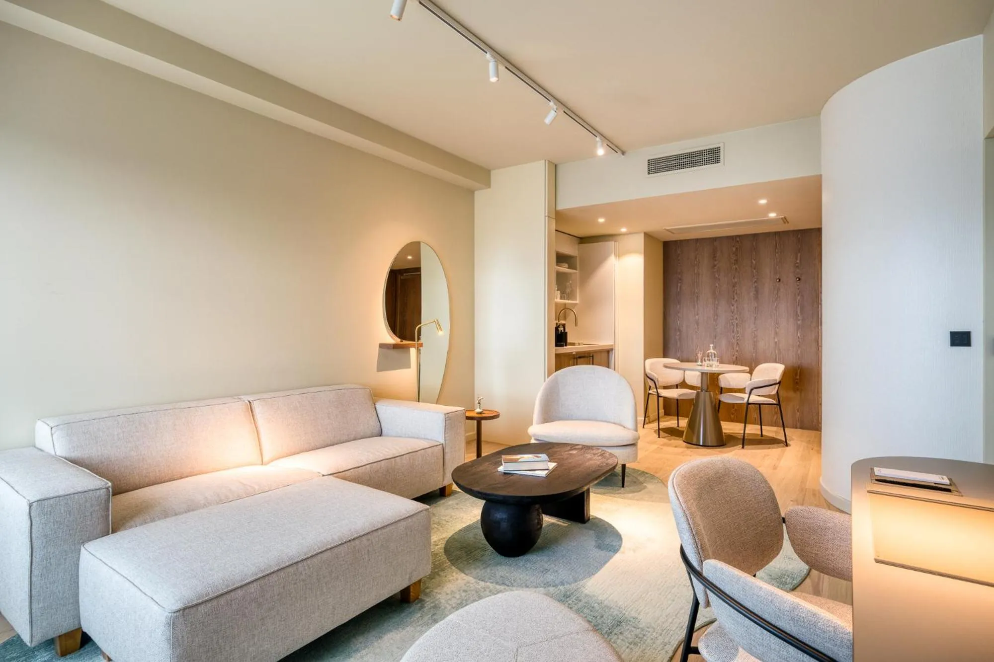 Living room in Mövenpick hotel Brussels airport