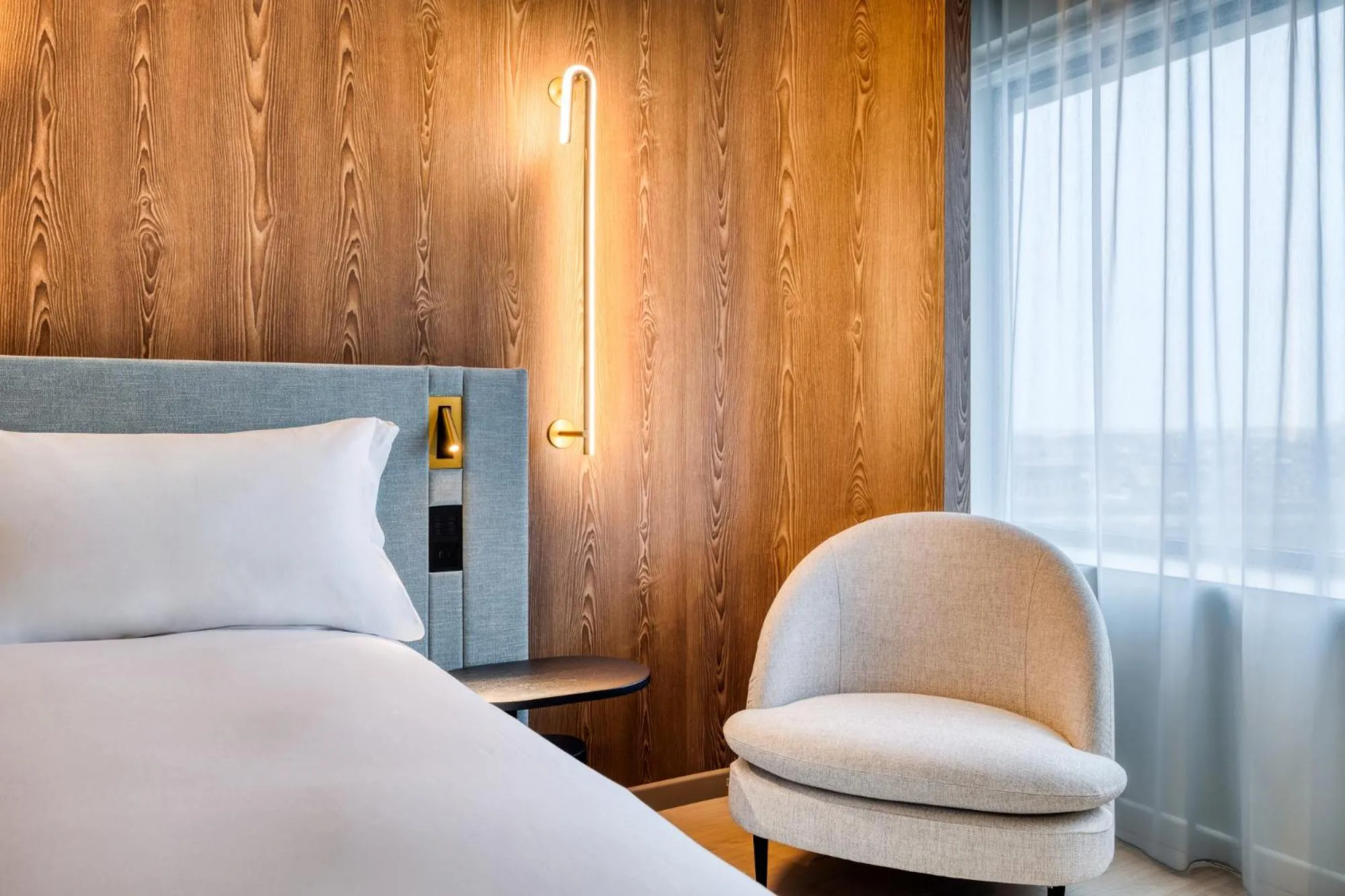 Bed in Mövenpick Hotel Brussels Airport