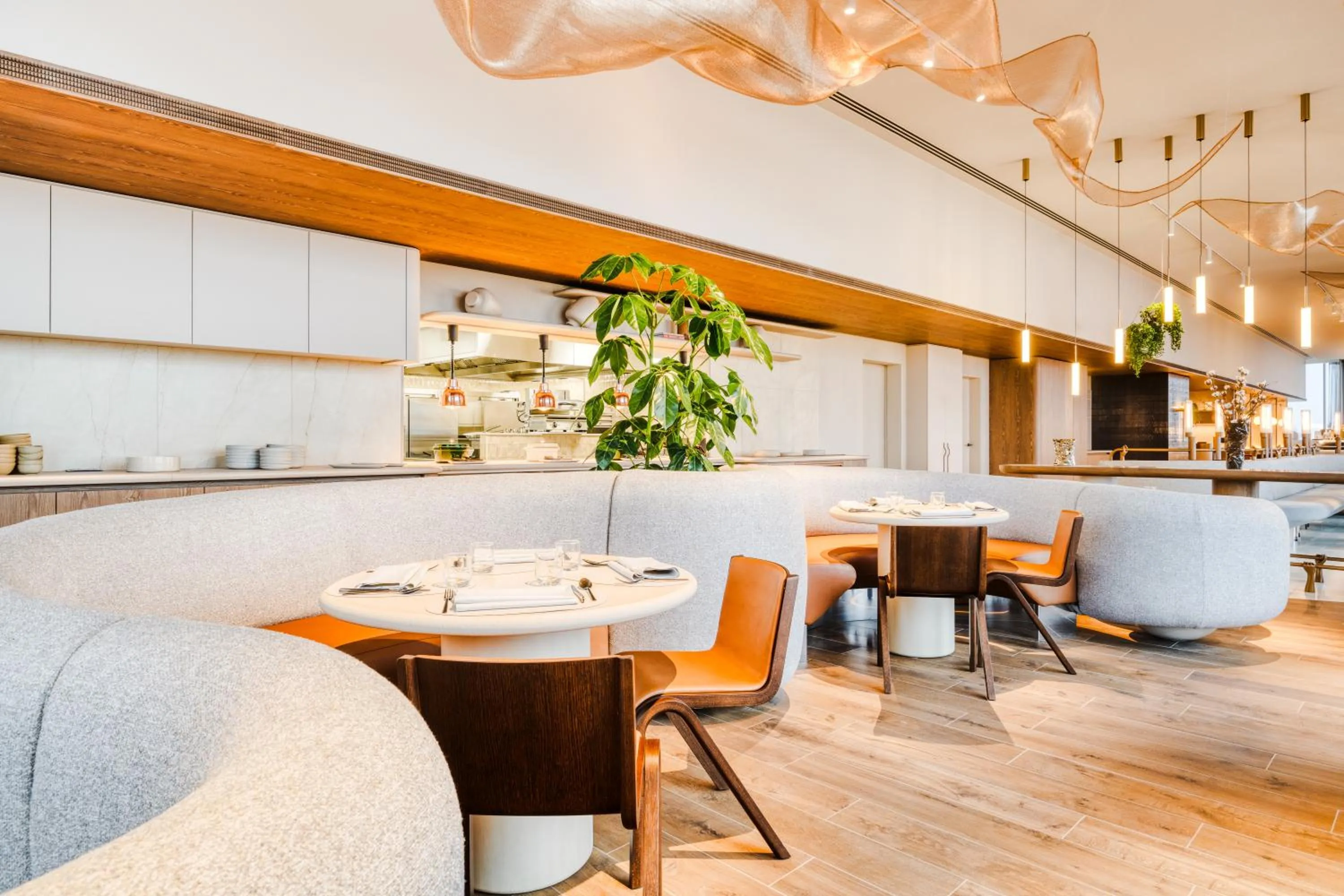 Restaurant/places to eat in Mövenpick hotel Brussels airport