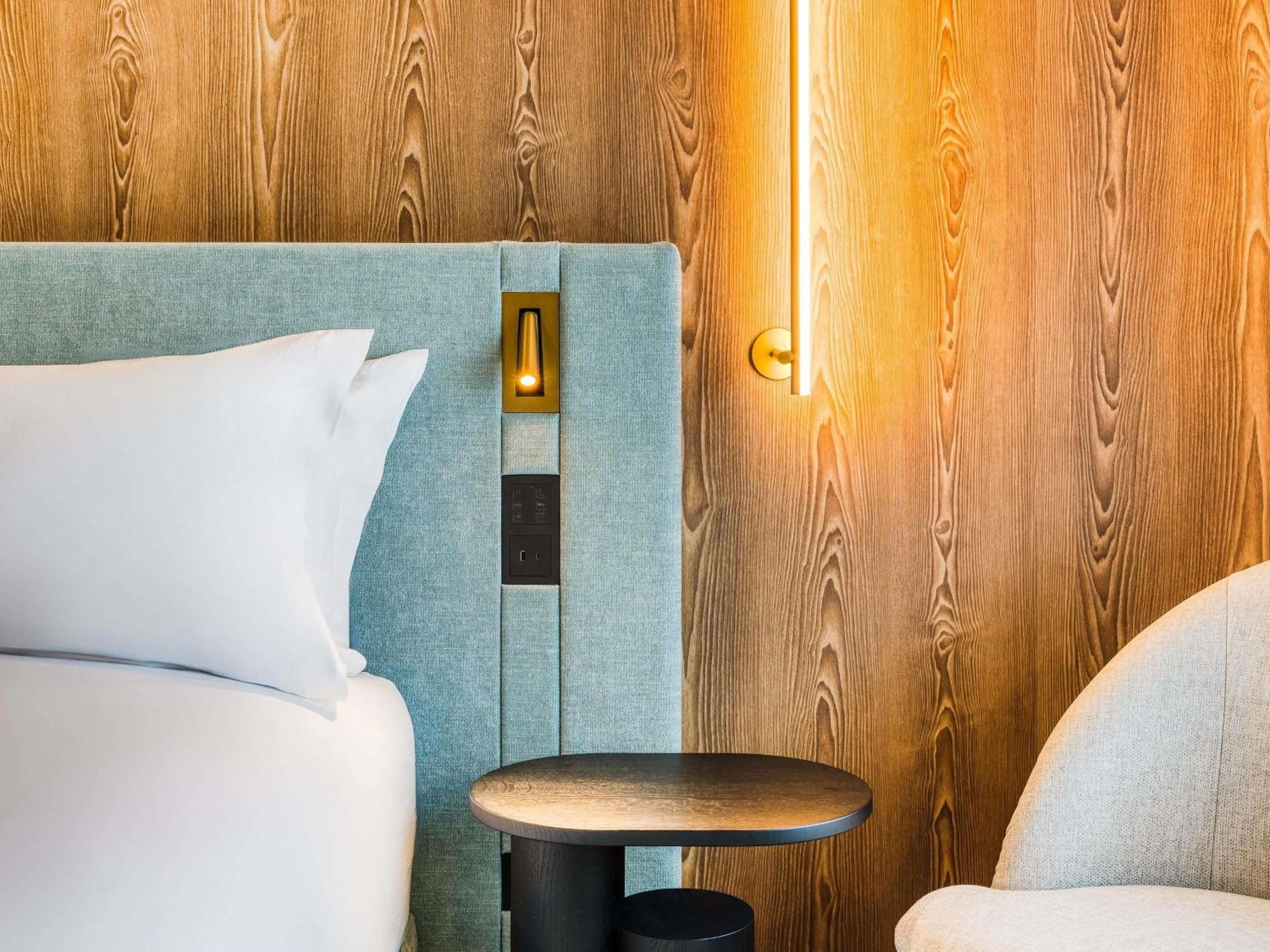 Bedroom in Mövenpick hotel Brussels airport