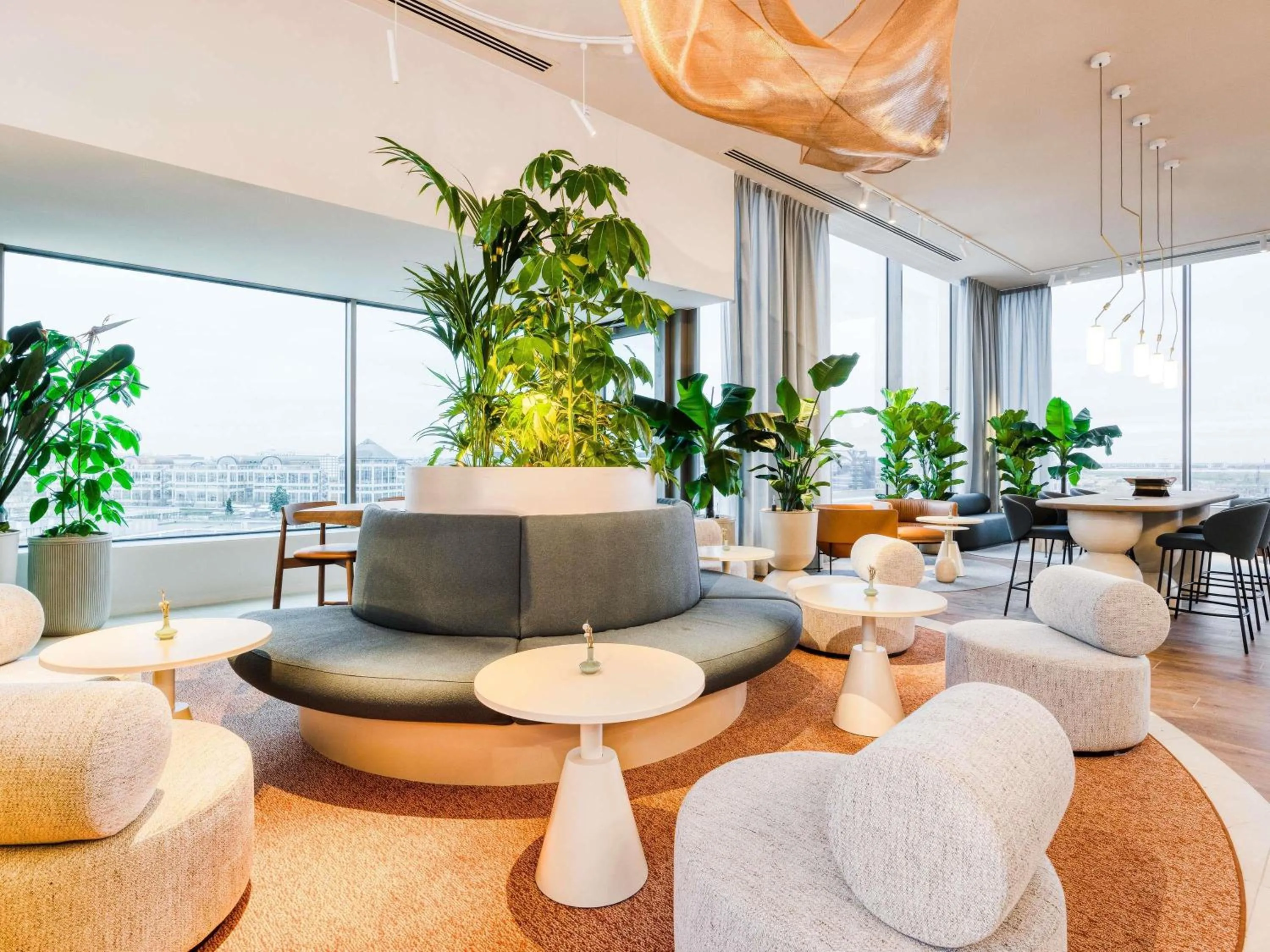 Lounge or bar in Mövenpick hotel Brussels airport