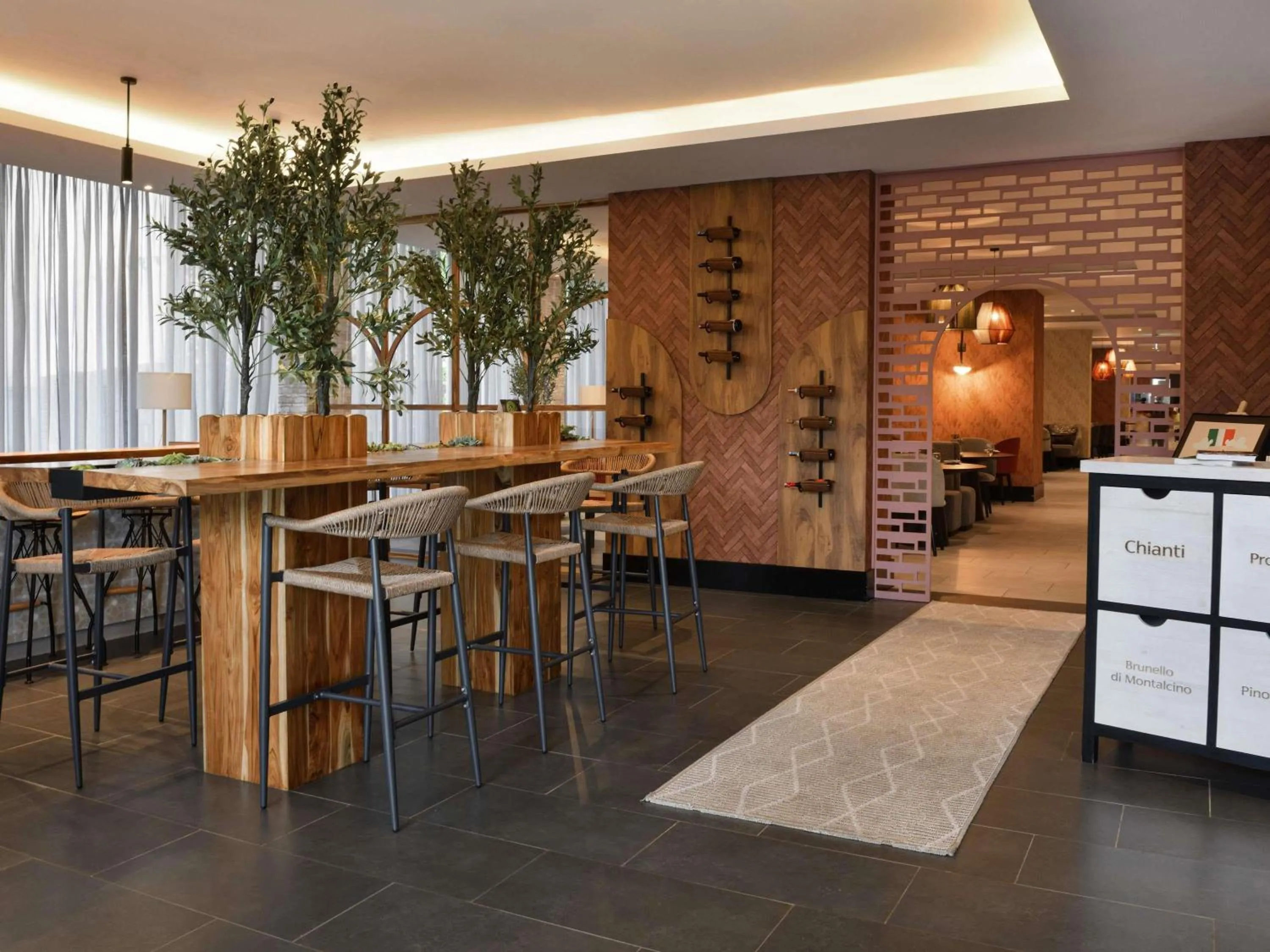 Restaurant/places to eat in Novotel Nairobi Westlands