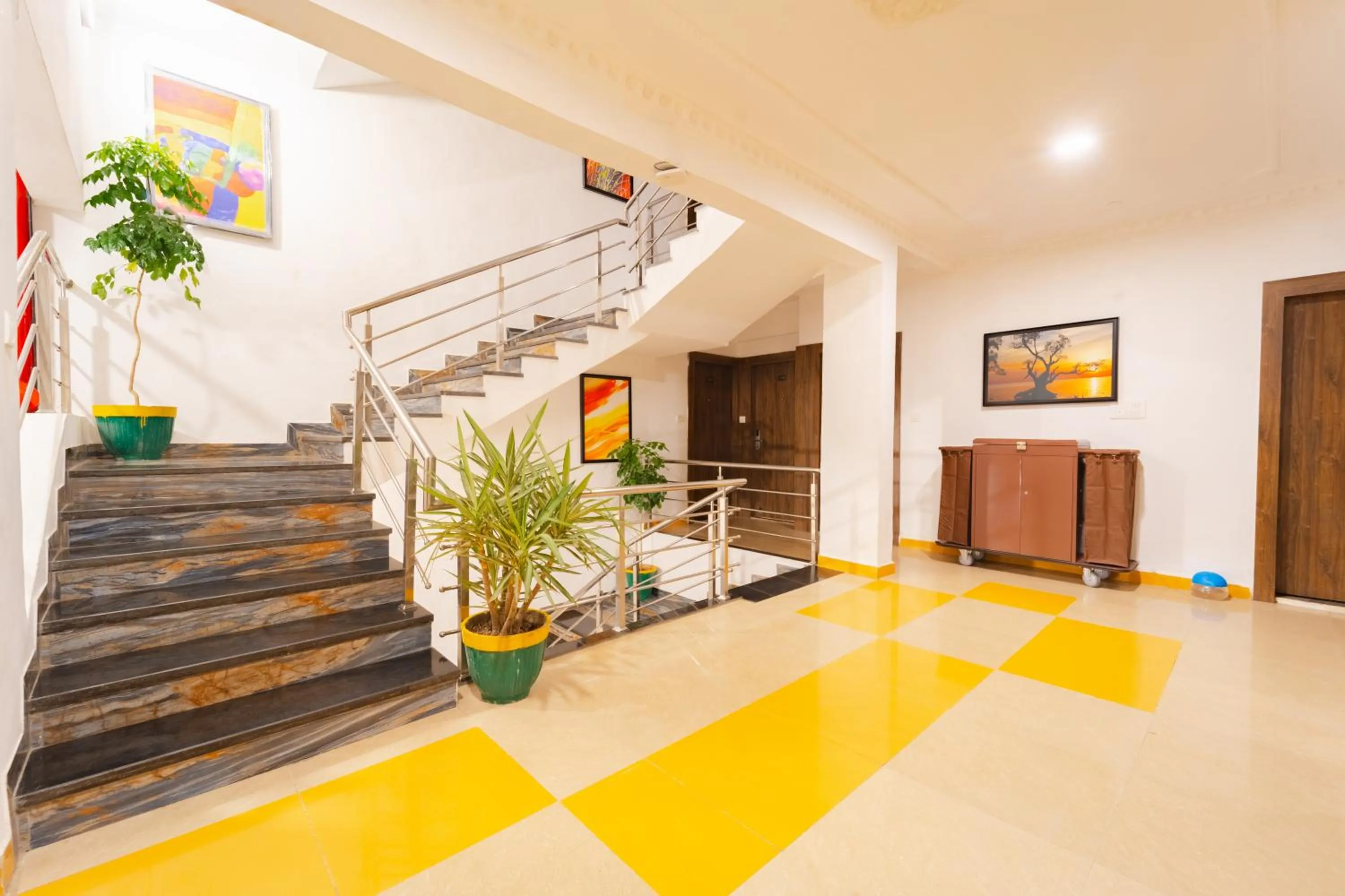 Lobby or reception in Playsales By Playotel Bhopal