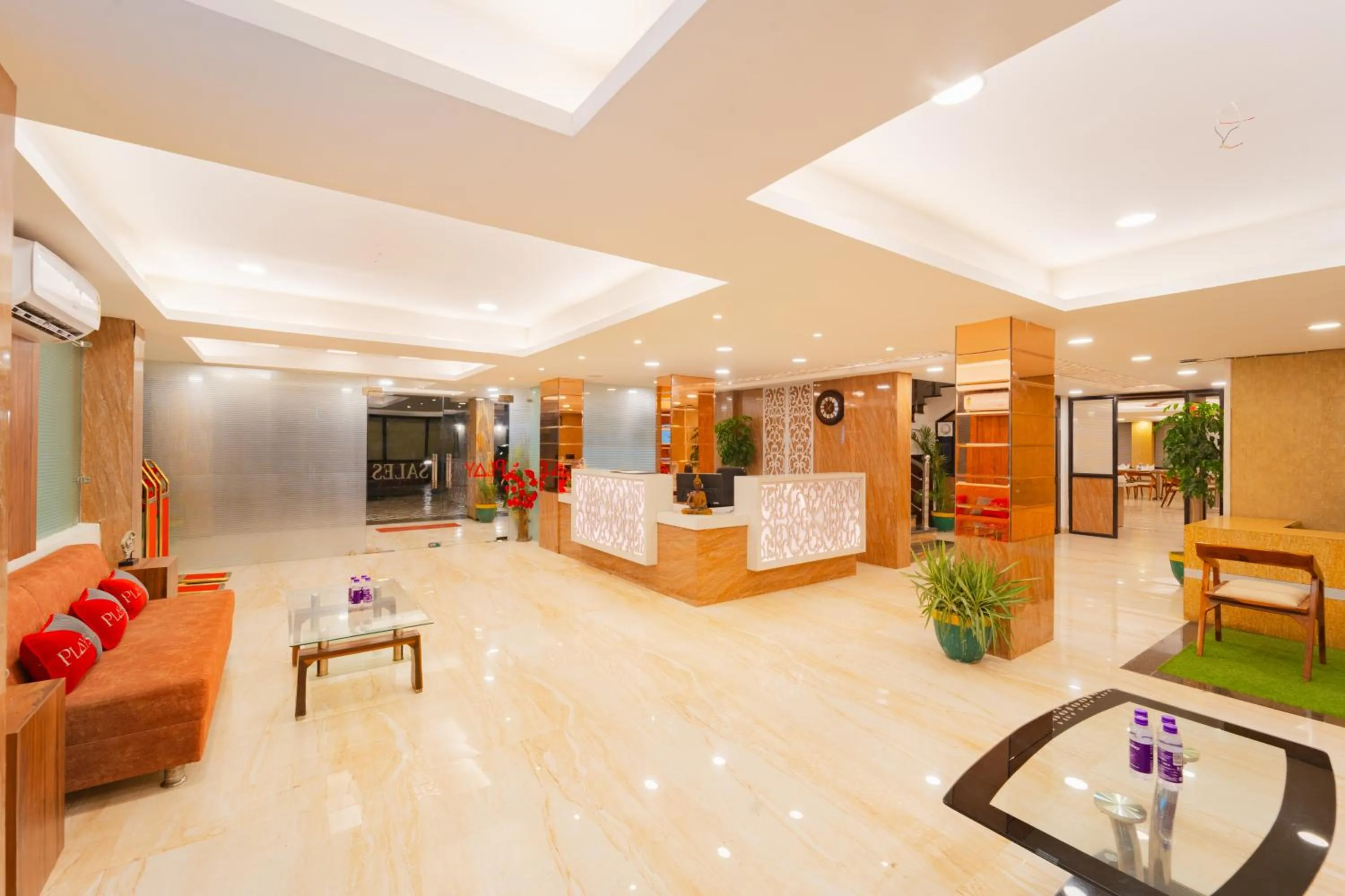 Lobby or reception in Playsales By Playotel Bhopal