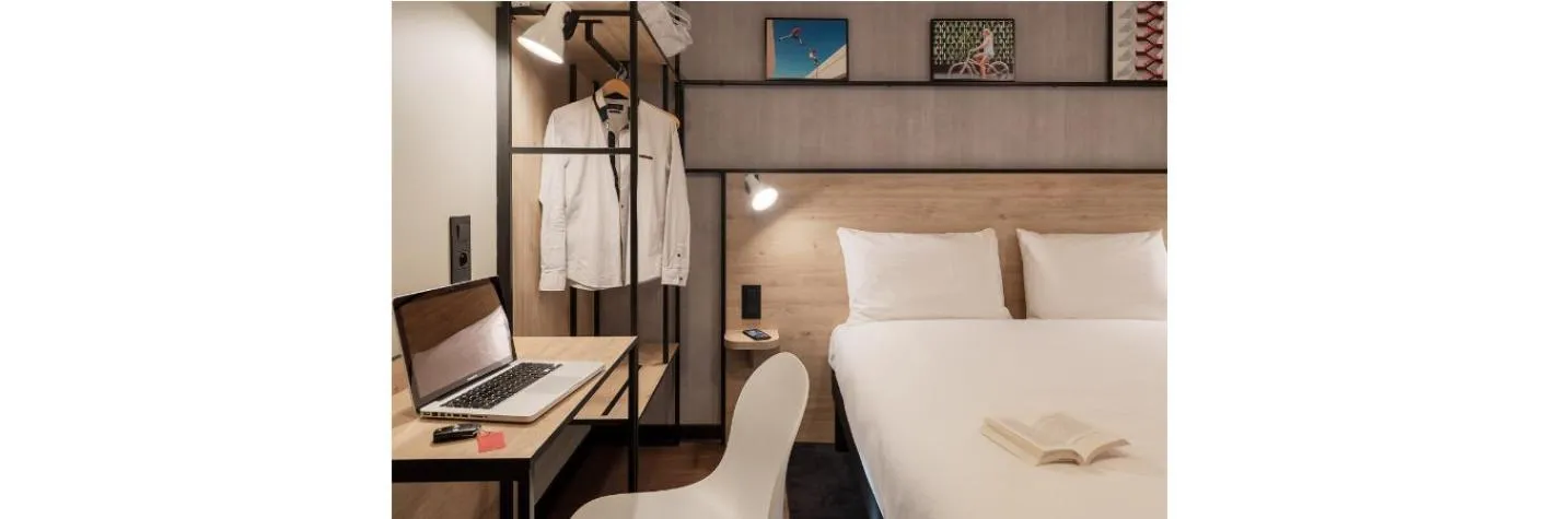 Bed in ibis Acheres St Germain en Laye