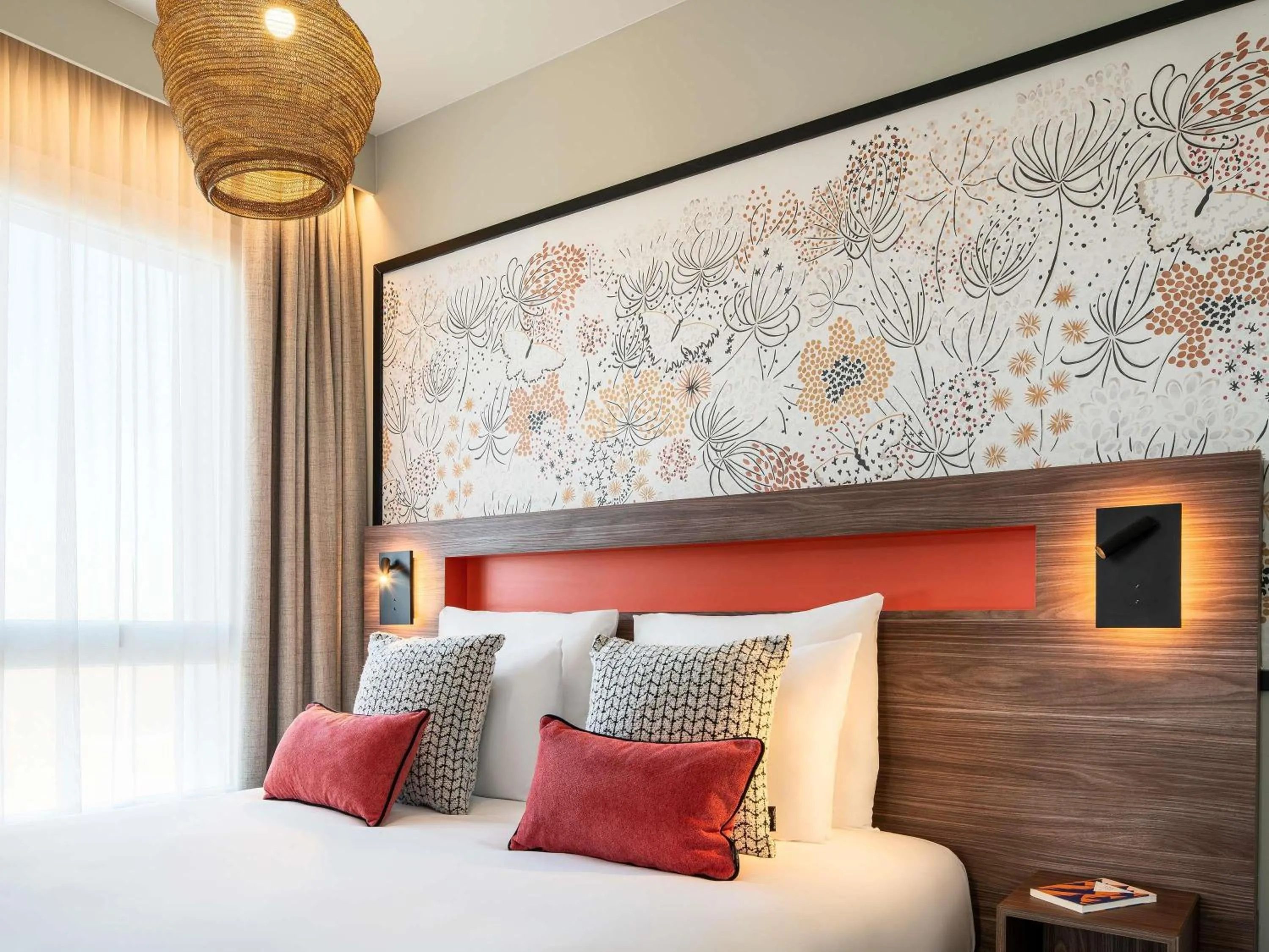 Bedroom, Bed in Mercure Achères St Germain en Laye