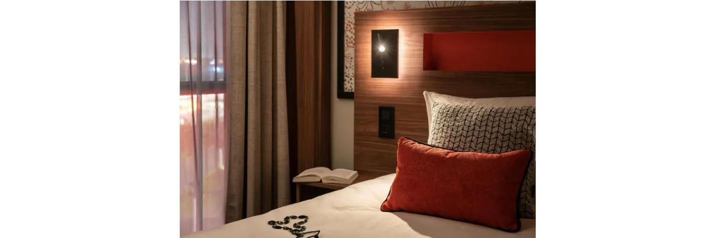 Bed in Mercure Achères St Germain en Laye