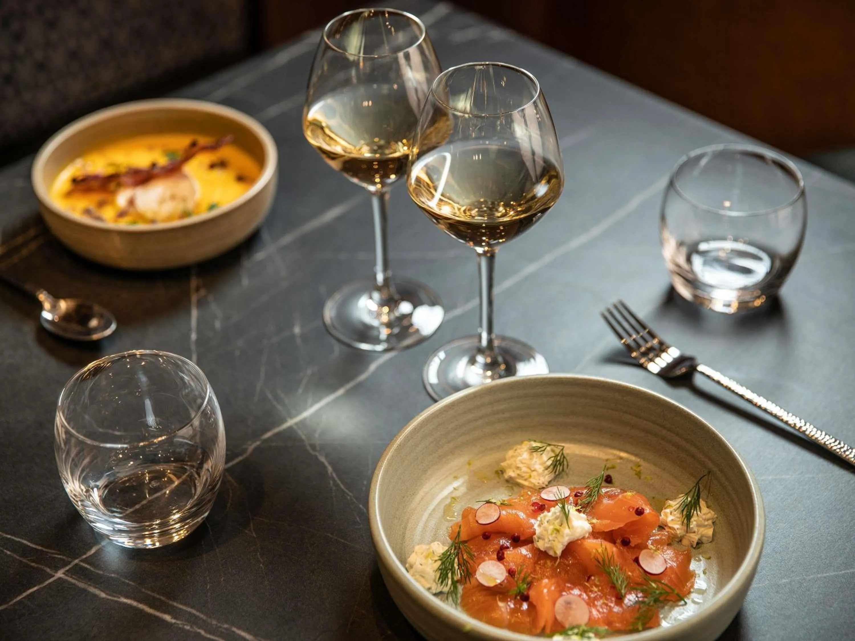 Restaurant/places to eat in Mercure Achères St Germain en Laye