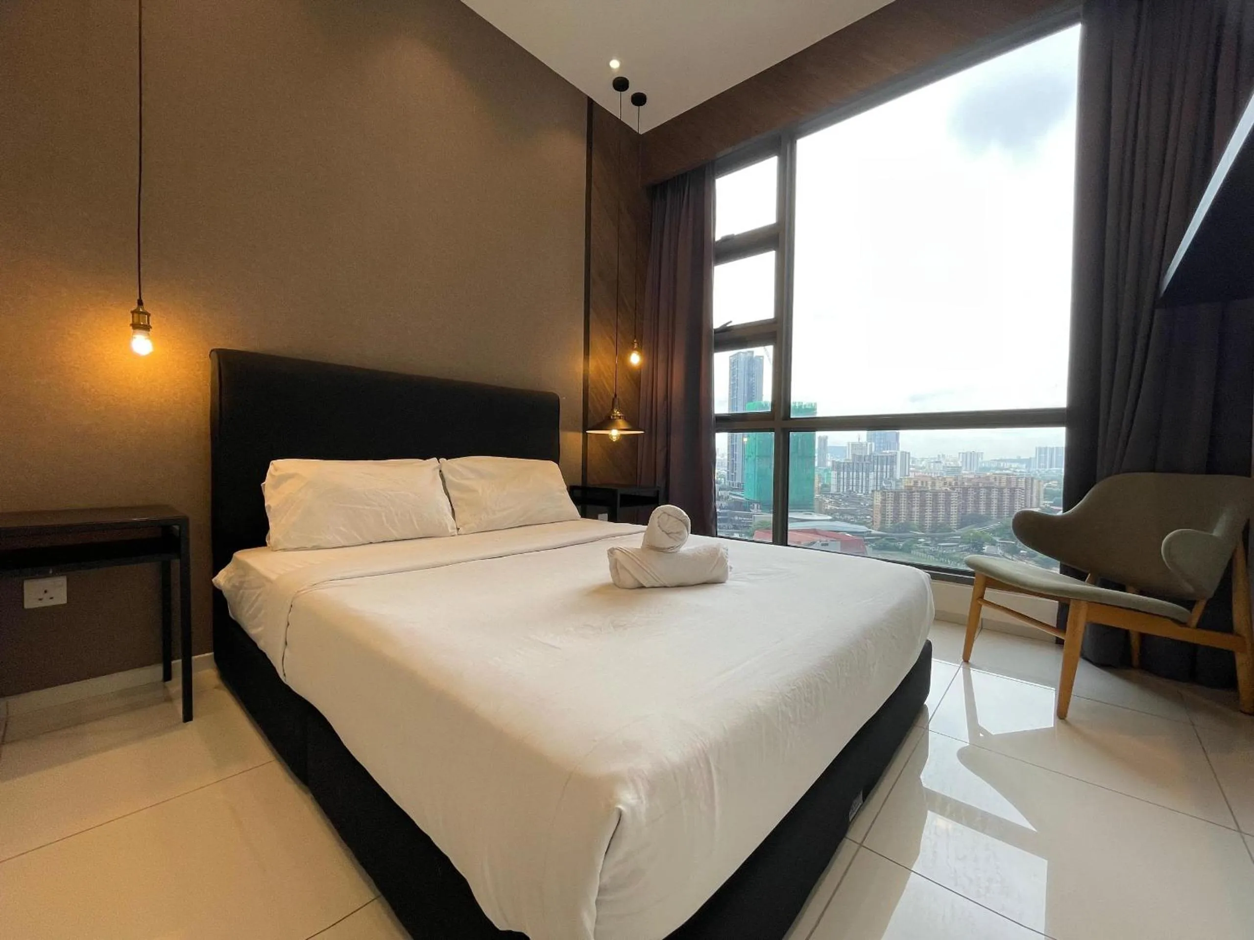 Bed in The Robertson-Bukit Bintang by PILLOWTALKS