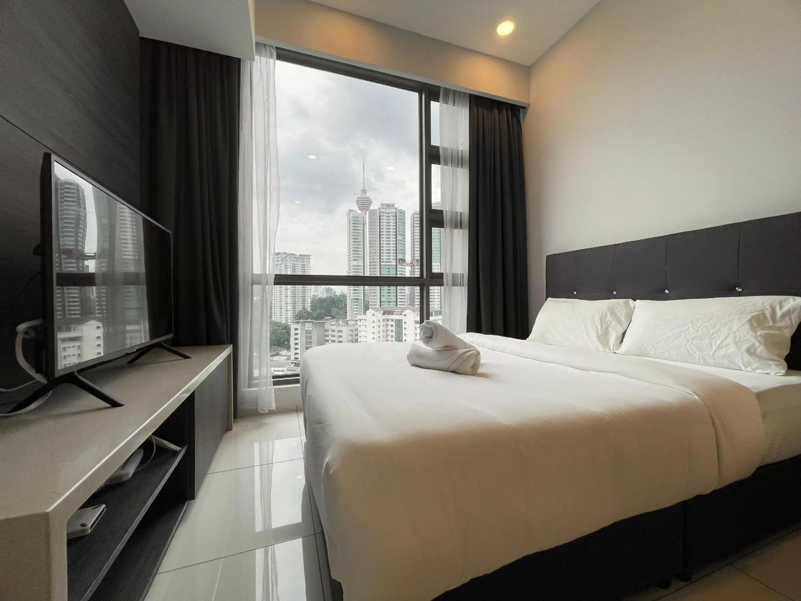 Bed in The Robertson-Bukit Bintang by PILLOWTALKS