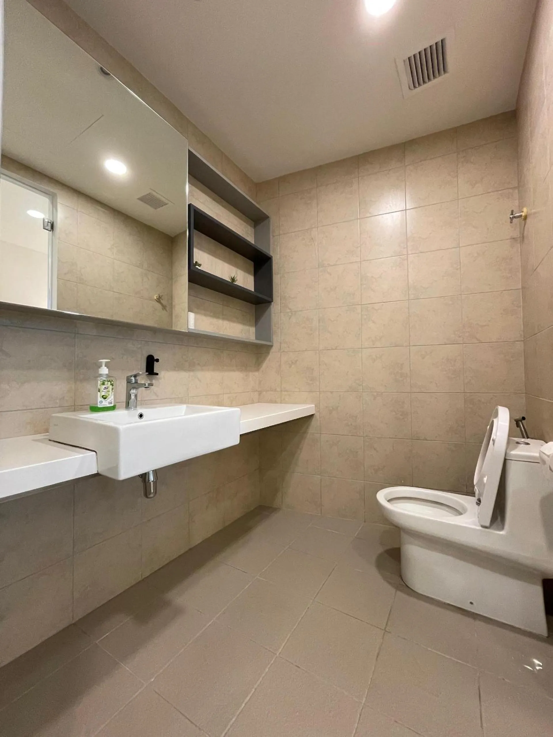 The Robertson-Bukit Bintang by PILLOWTALKS