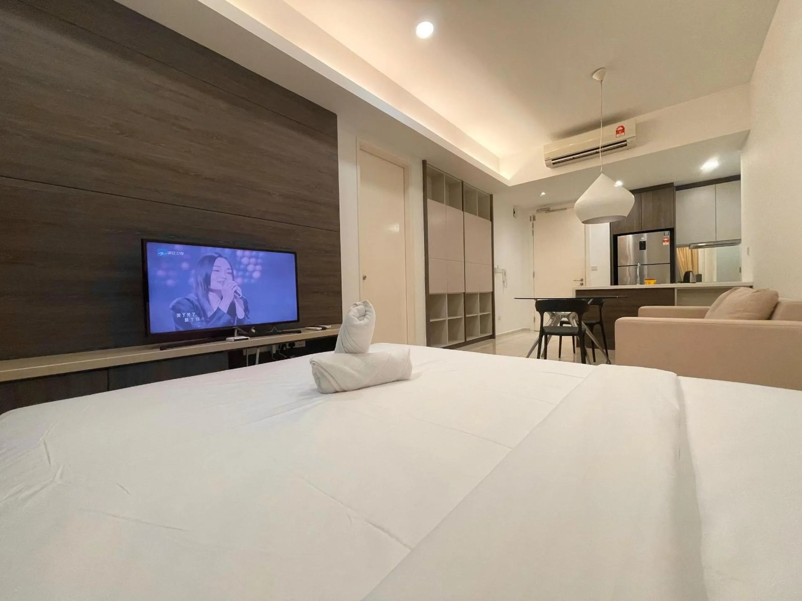 The Robertson-Bukit Bintang by PILLOWTALKS