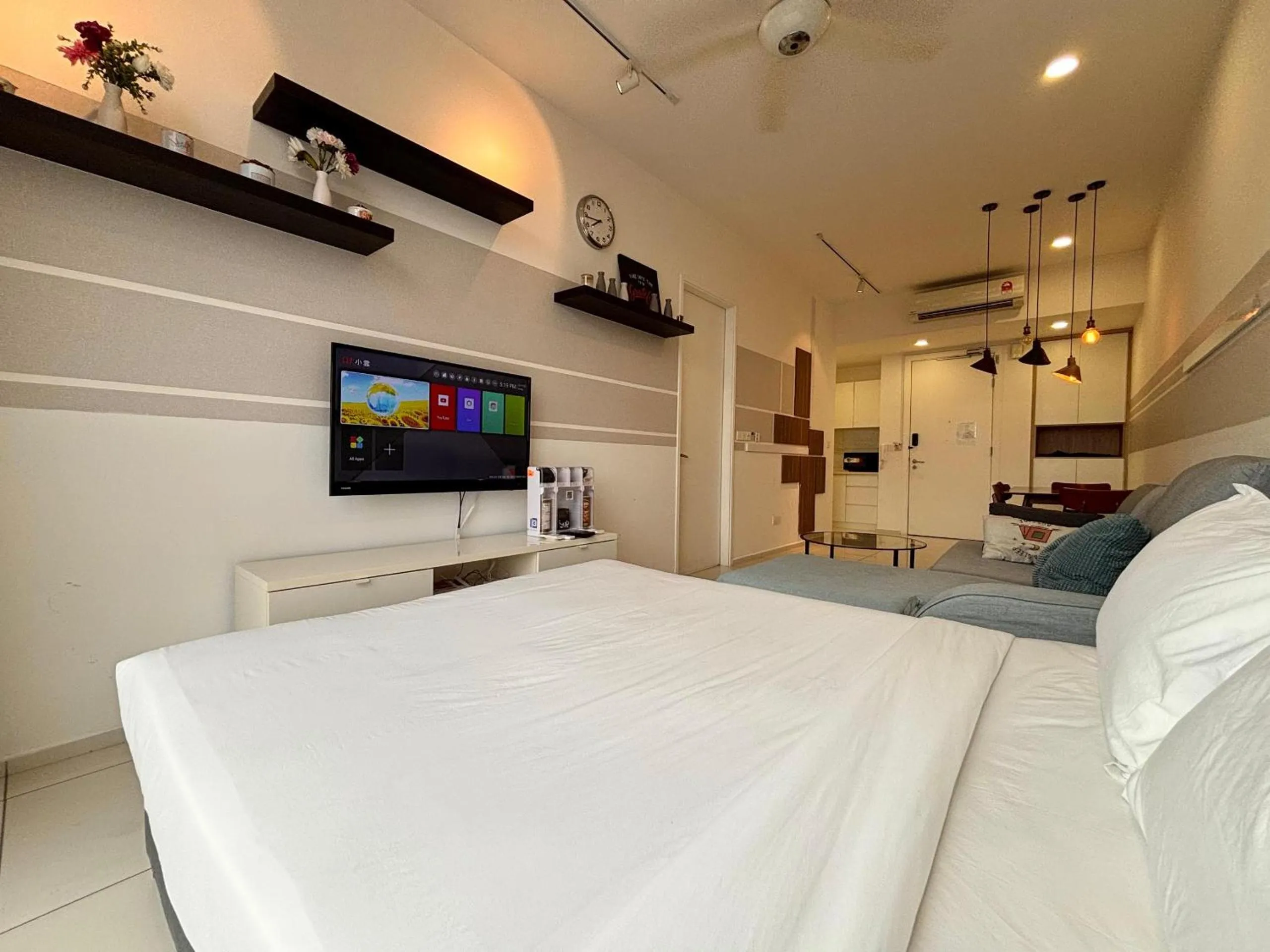 Bed in The Robertson-Bukit Bintang by PILLOWTALKS