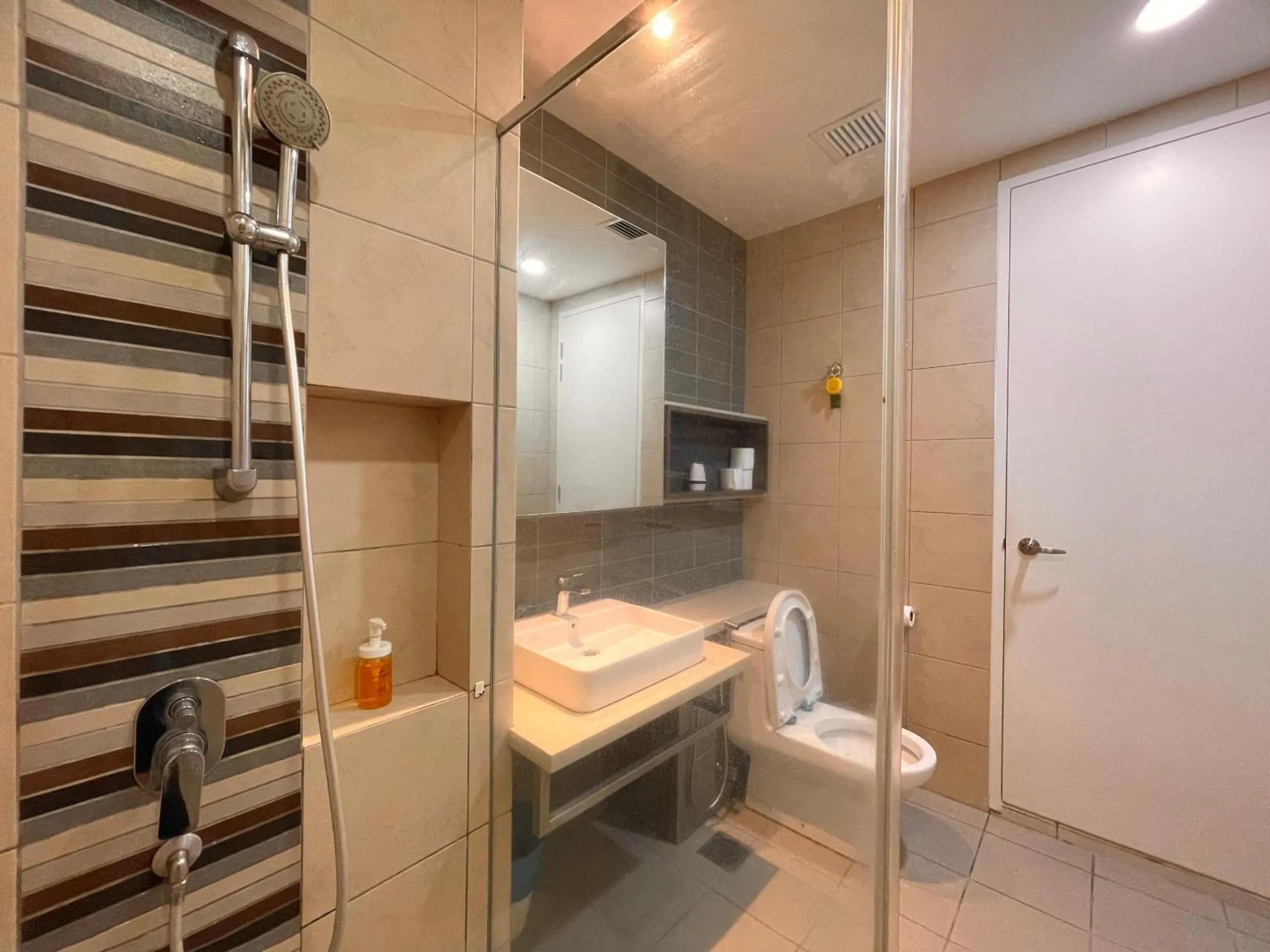 The Robertson-Bukit Bintang by PILLOWTALKS