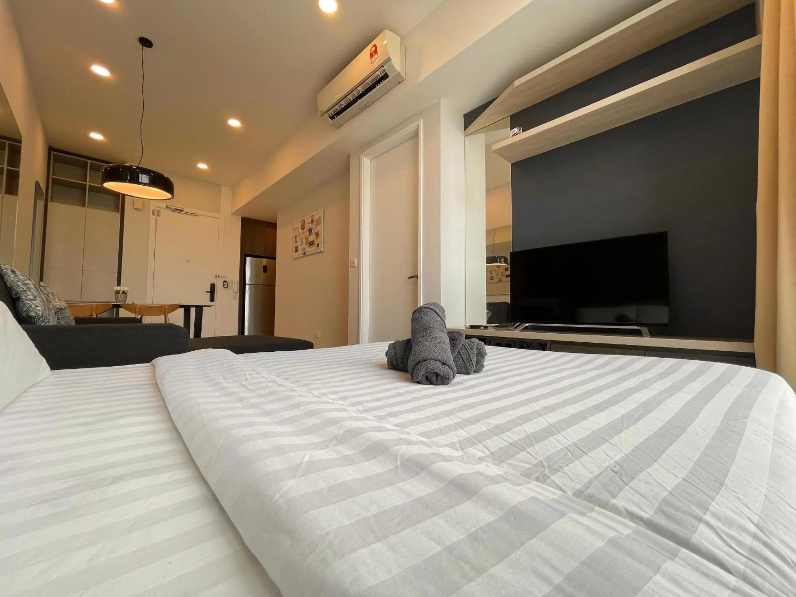 Bed in The Robertson-Bukit Bintang by PILLOWTALKS