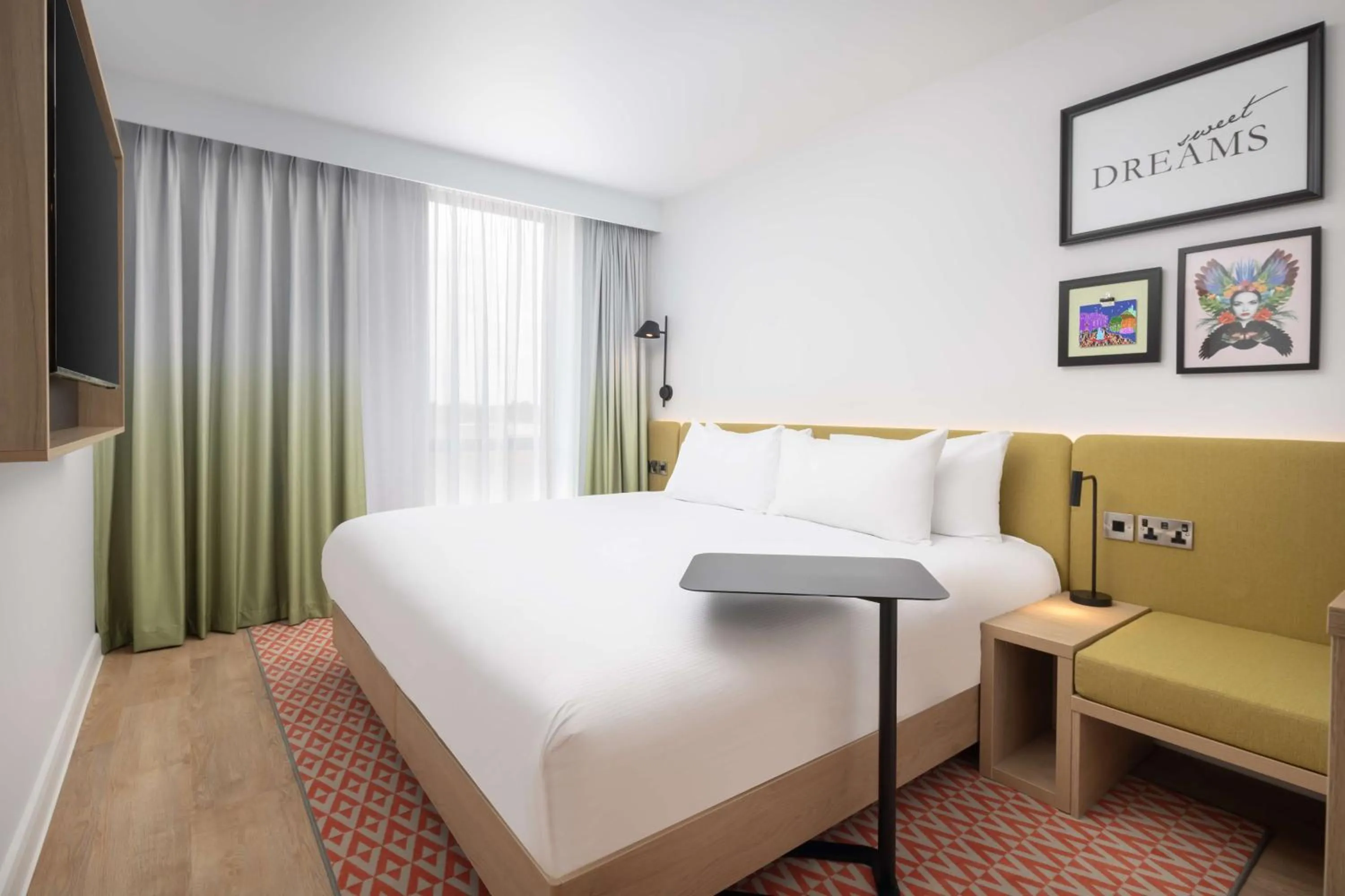 Bed in Hampton By Hilton Nuneaton