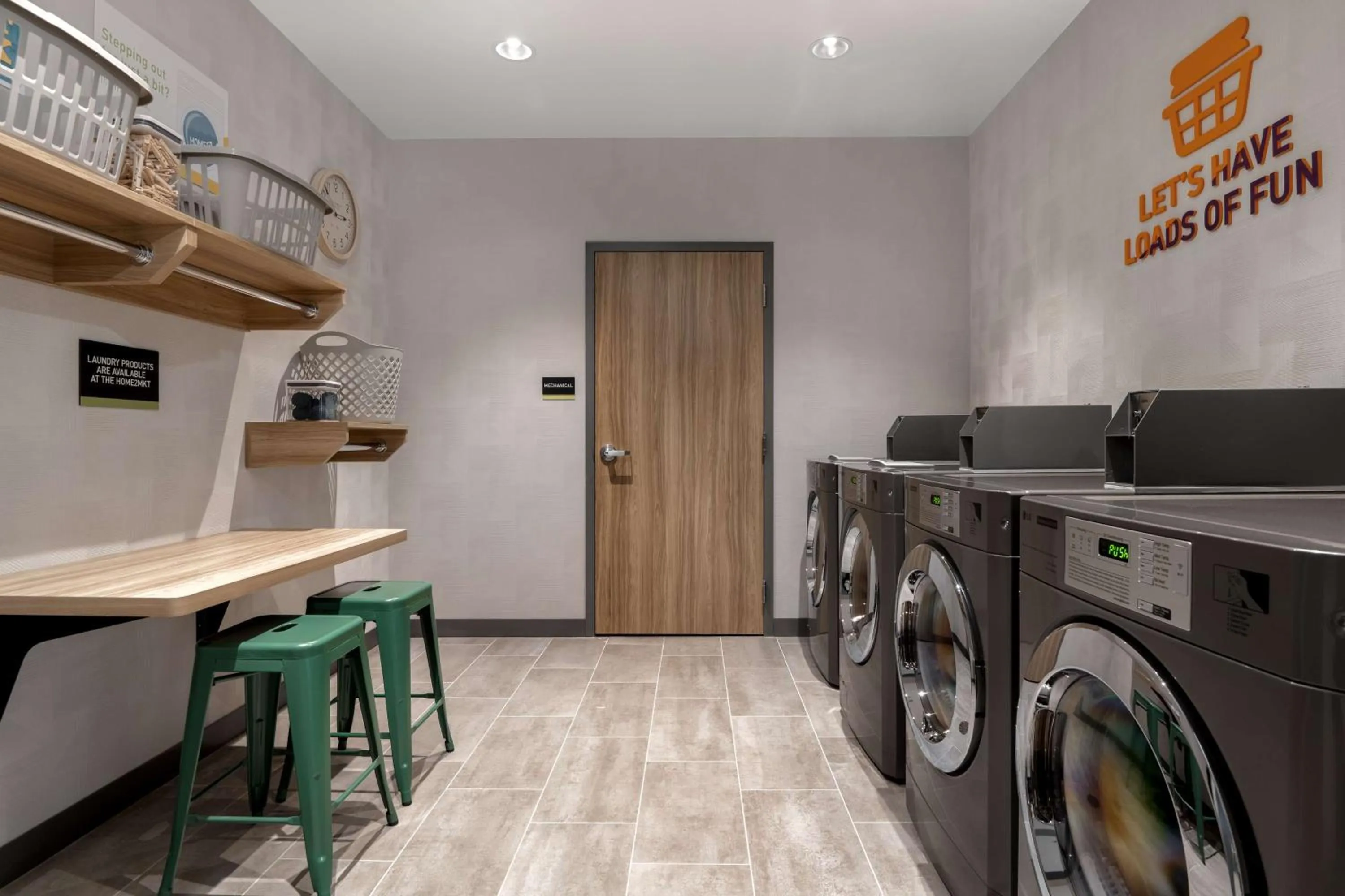 laundry in Home2 Suites By Hilton Sheboygan