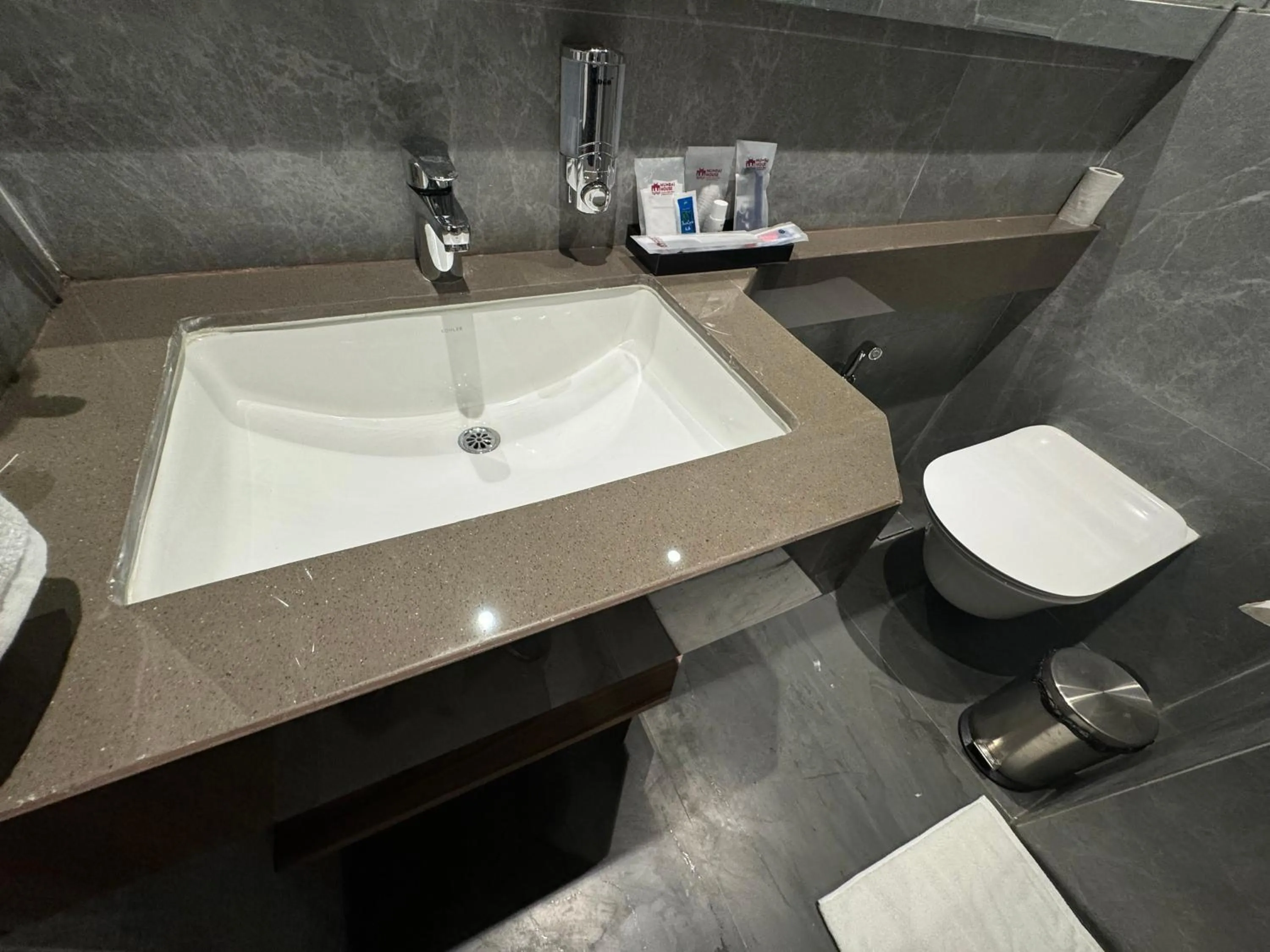 Bathroom in Hotel Mumbai House Mindspace Malad