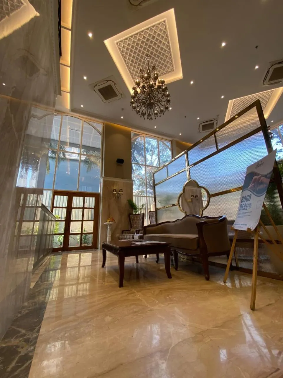 Lobby or reception in Hotel Mumbai House Mindspace Malad