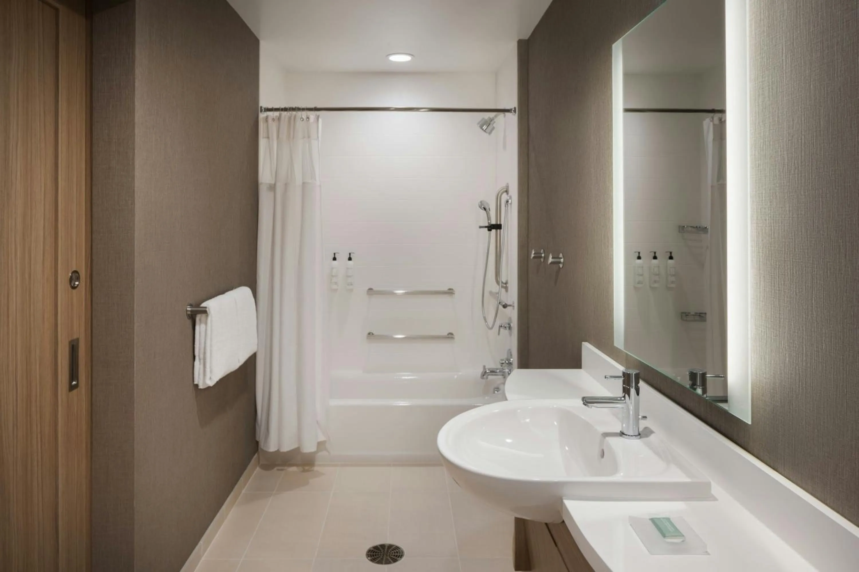 Bathroom in SpringHill Suites by Marriott Bowling Green