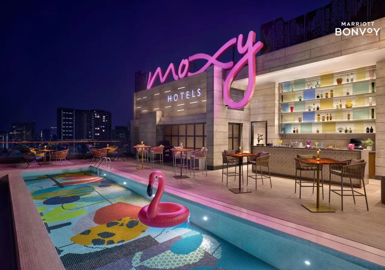 Food and drinks in Moxy Mumbai Andheri West