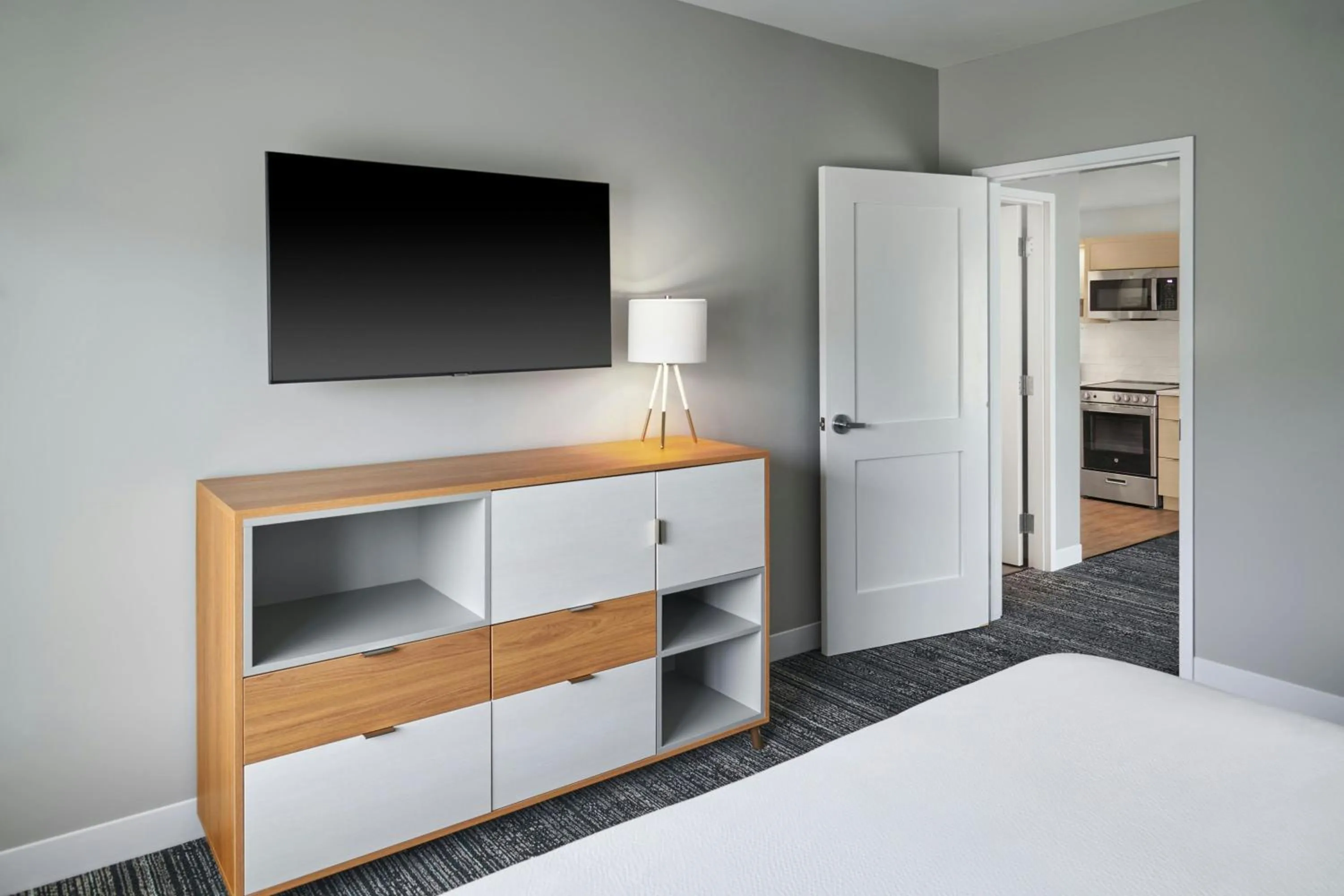 Bedroom, Bed in TownePlace Suites by Marriott Calhoun