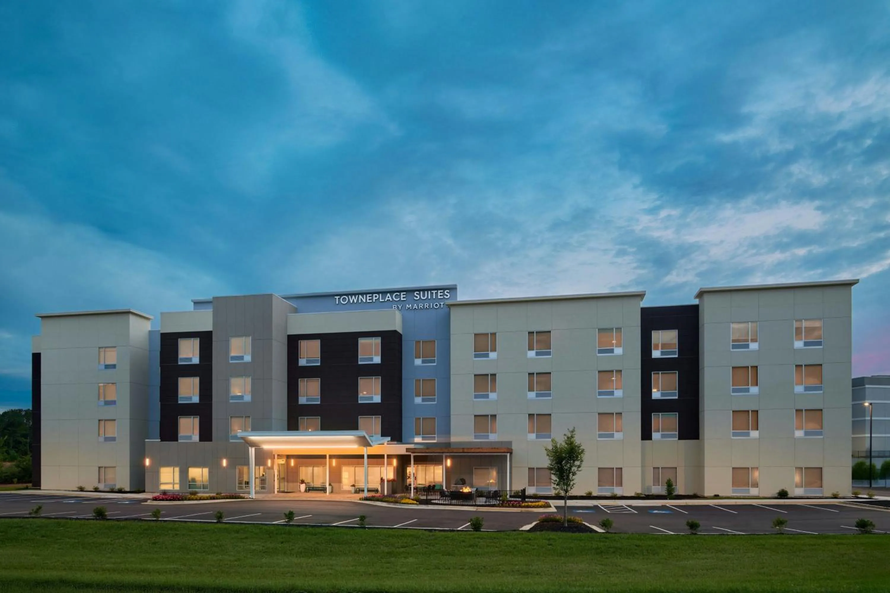 Property building in TownePlace Suites by Marriott Calhoun
