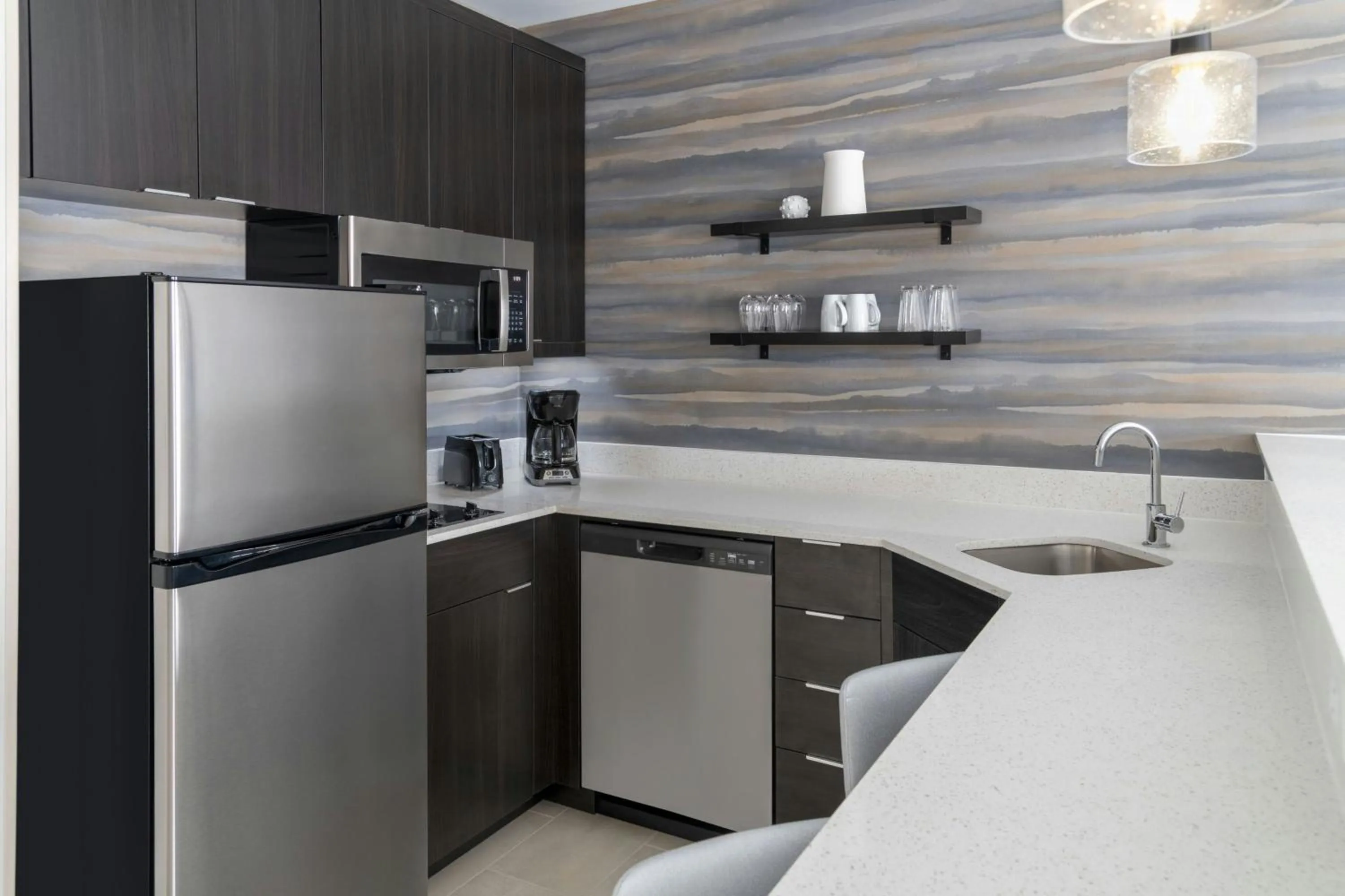 Kitchen or kitchenette in Residence Inn by Marriott Detroit Dearborn